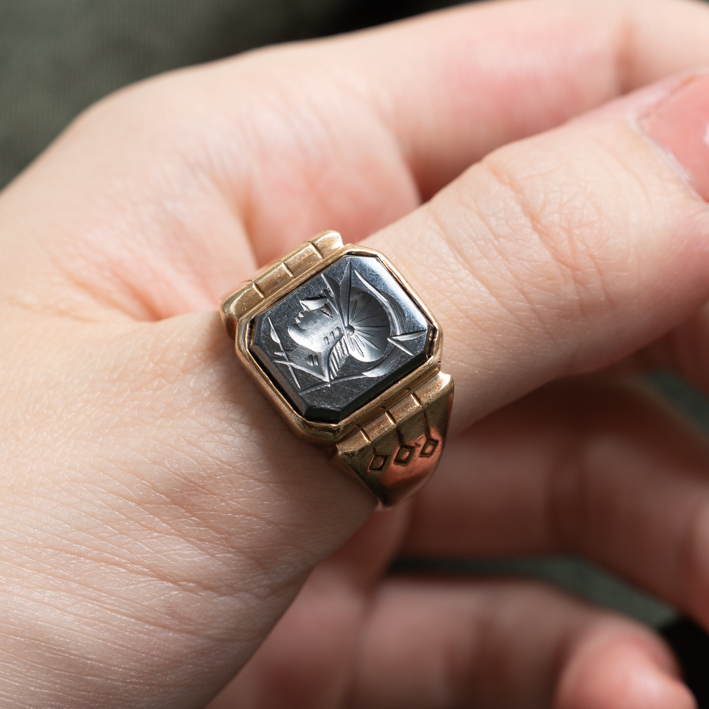 14k Hematite Intaglio Legionnaire Engraved Signet Ring | 2.79ct | SZ 11