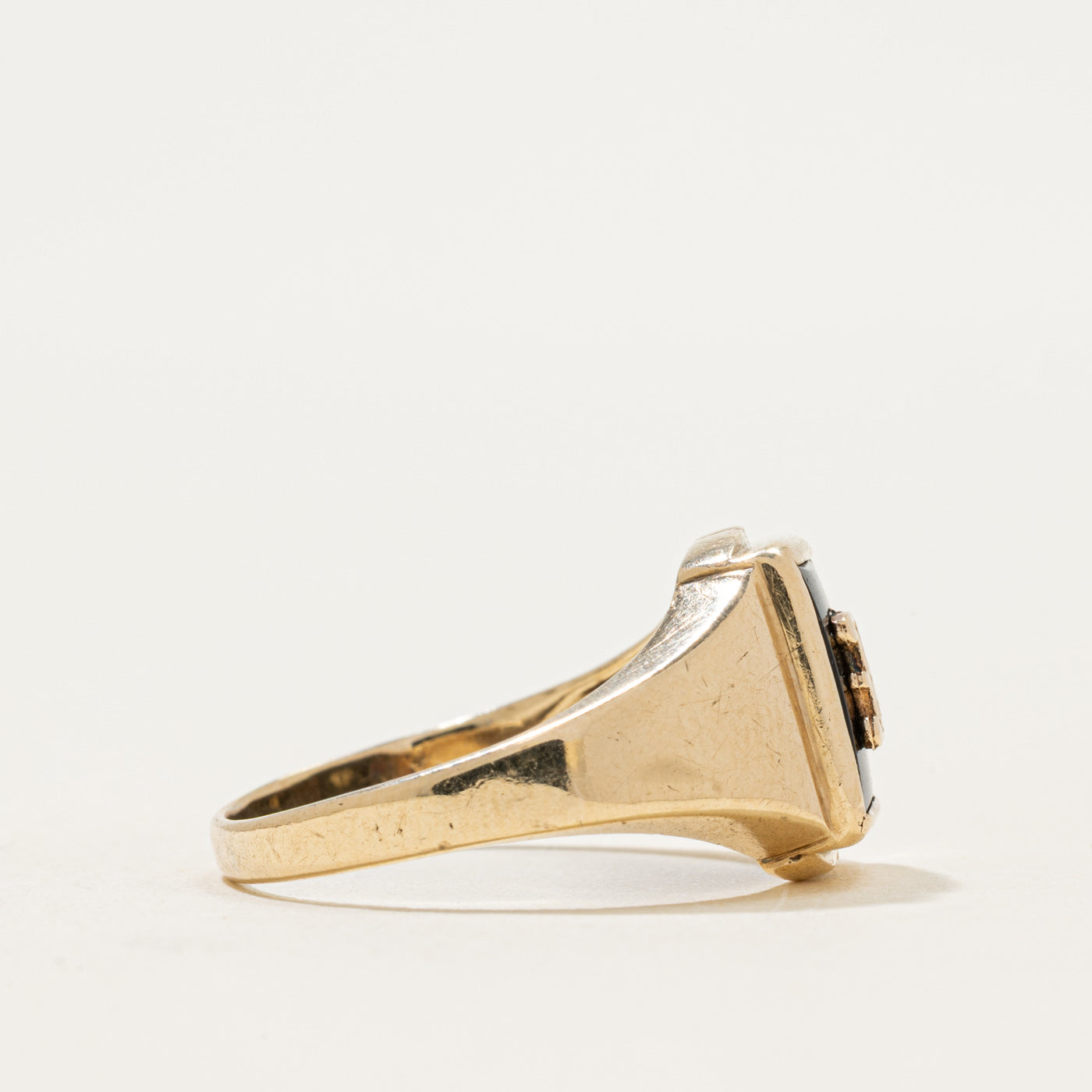 10k Rectangular Onyx "L" Initial Signet Ring | 0.90ct | SZ 9