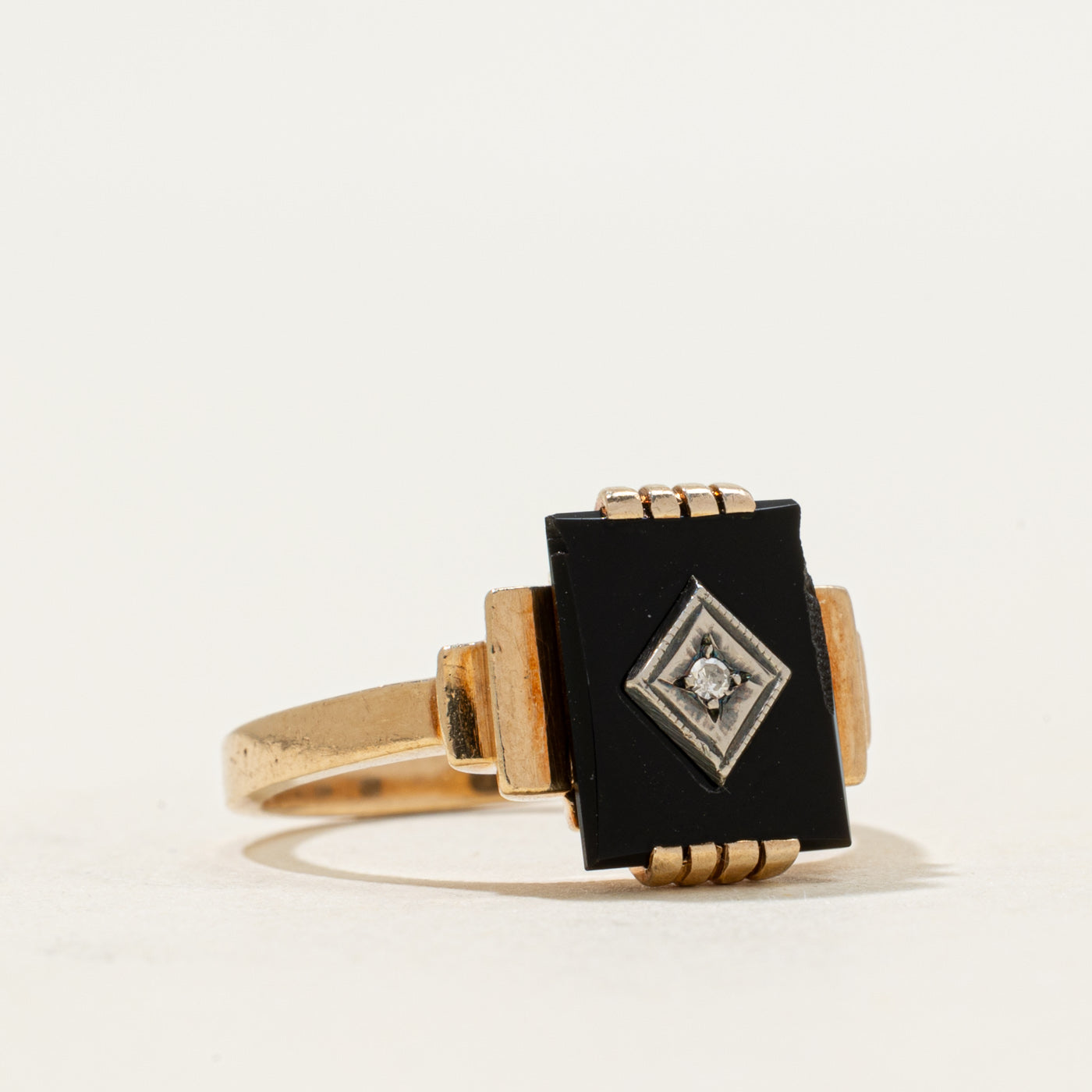 10k Onyx & Diamond Accent Grooved Ring | 1.18ct | SZ 6