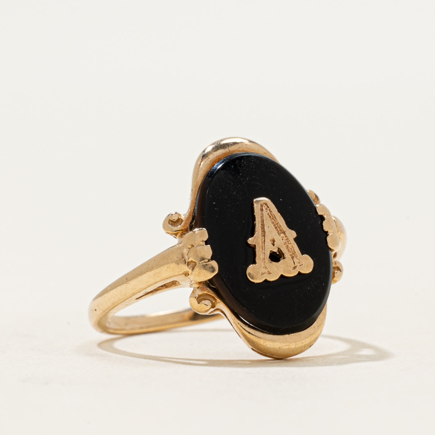 10k Oval Onyx "A" Initial Ring | 1.65ct | SZ 6
