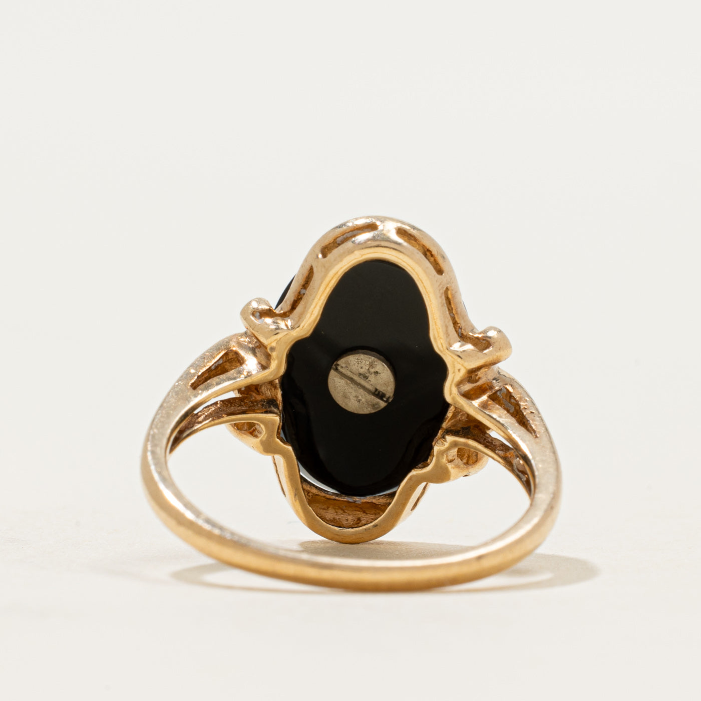 10k Oval Onyx "A" Initial Ring | 1.65ct | SZ 6