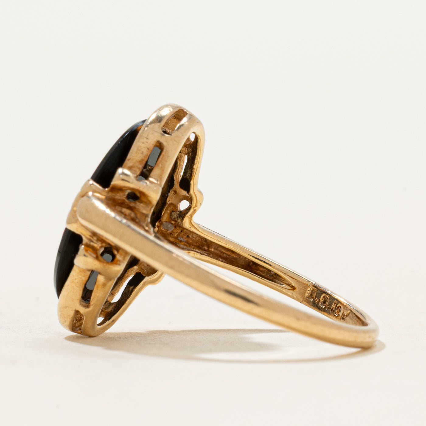 10k Oval Onyx "A" Initial Ring | 1.65ct | SZ 6