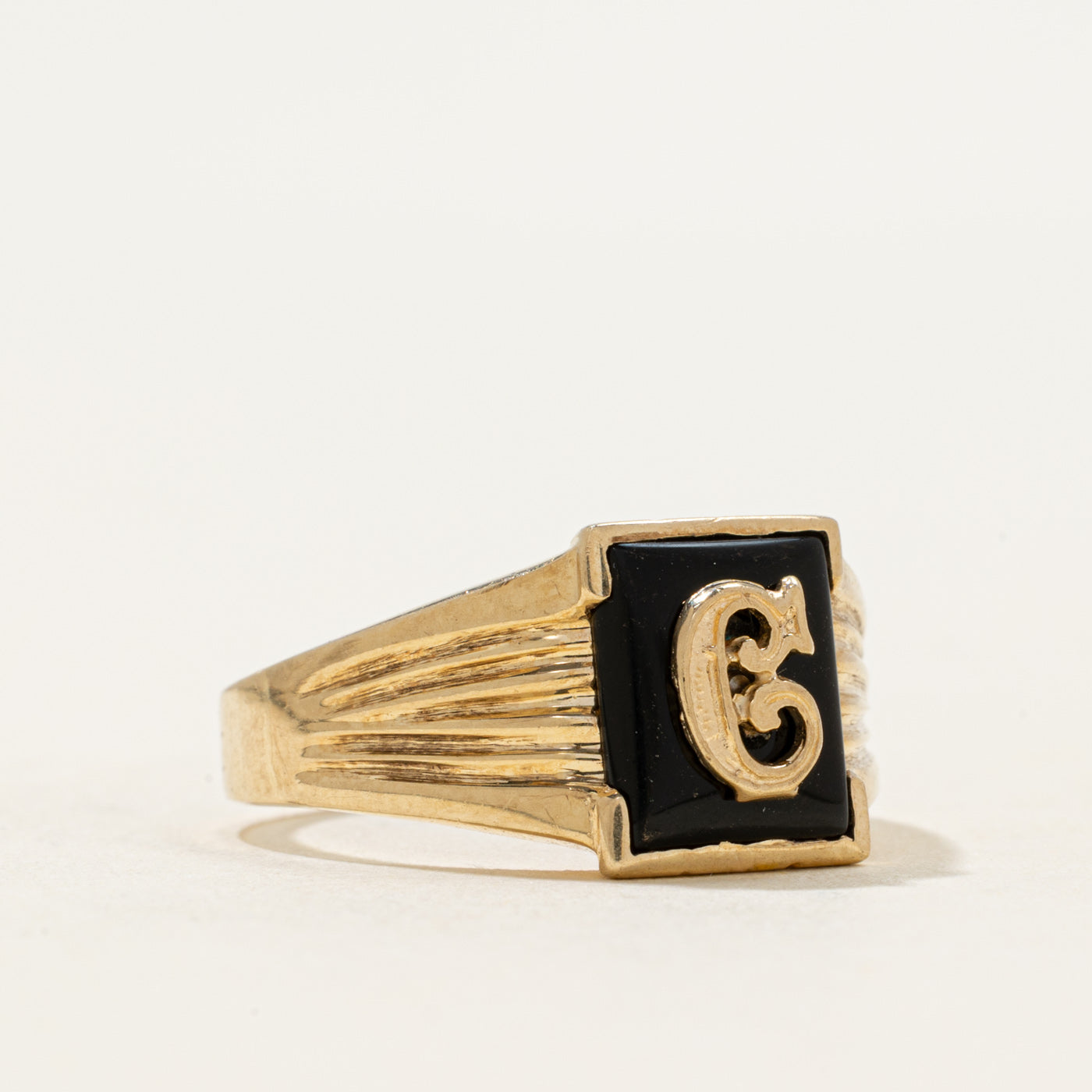 10k Onyx "C" Initial Grooved Signet Ring | 0.98ct | SZ 8.5
