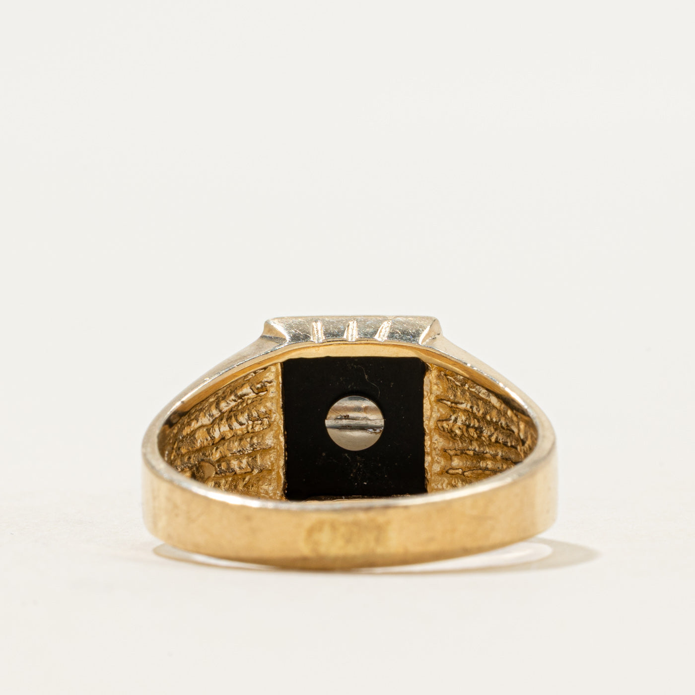 10k Onyx "C" Initial Grooved Signet Ring | 0.98ct | SZ 8.5