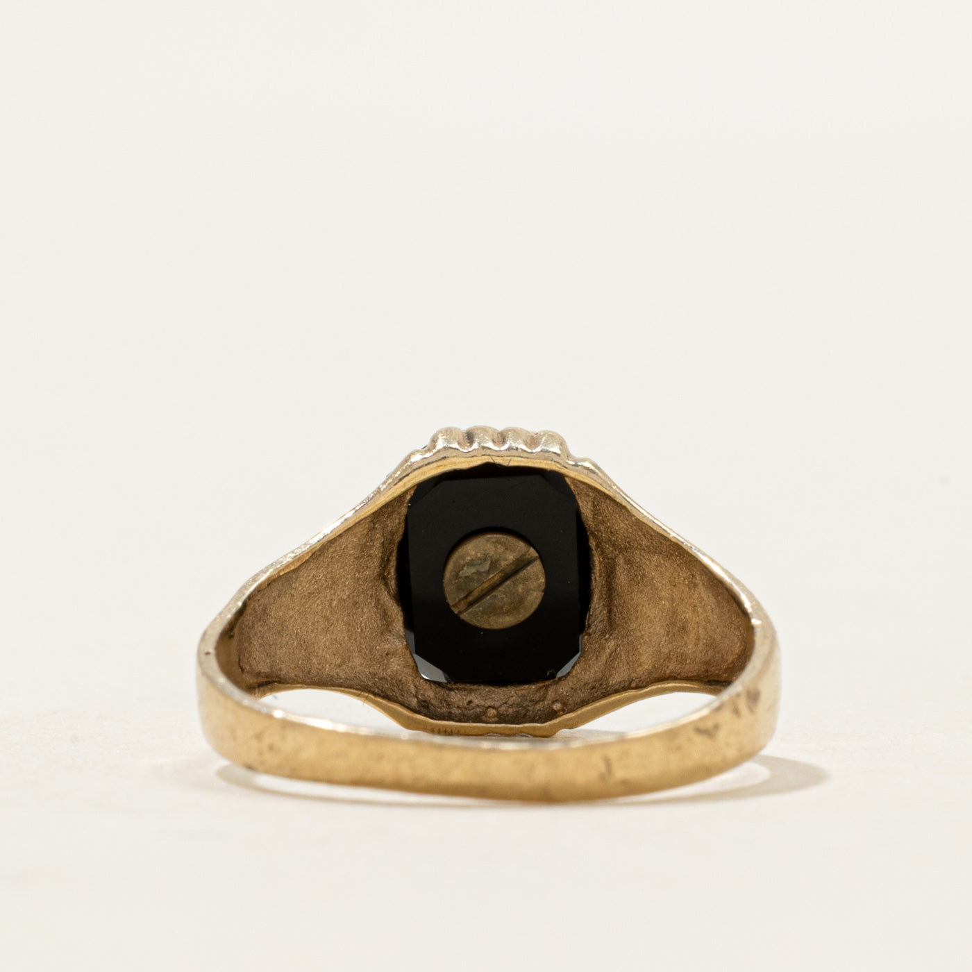 10k Onyx "S" Initial Grooved Signet Ring | 0.91ct | SZ 5.75