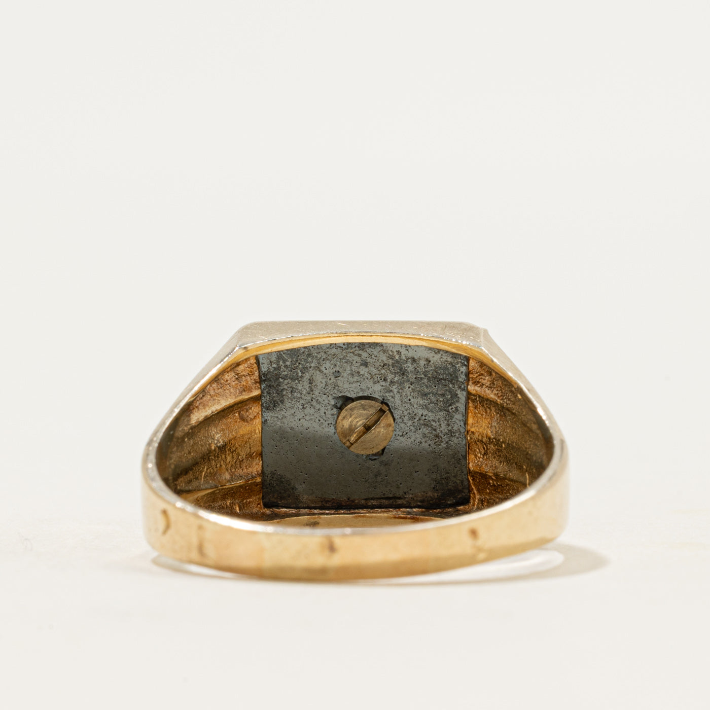 10k Hematite "S" Initial Grooved Signet Ring | 1.25ct | SZ 10.25
