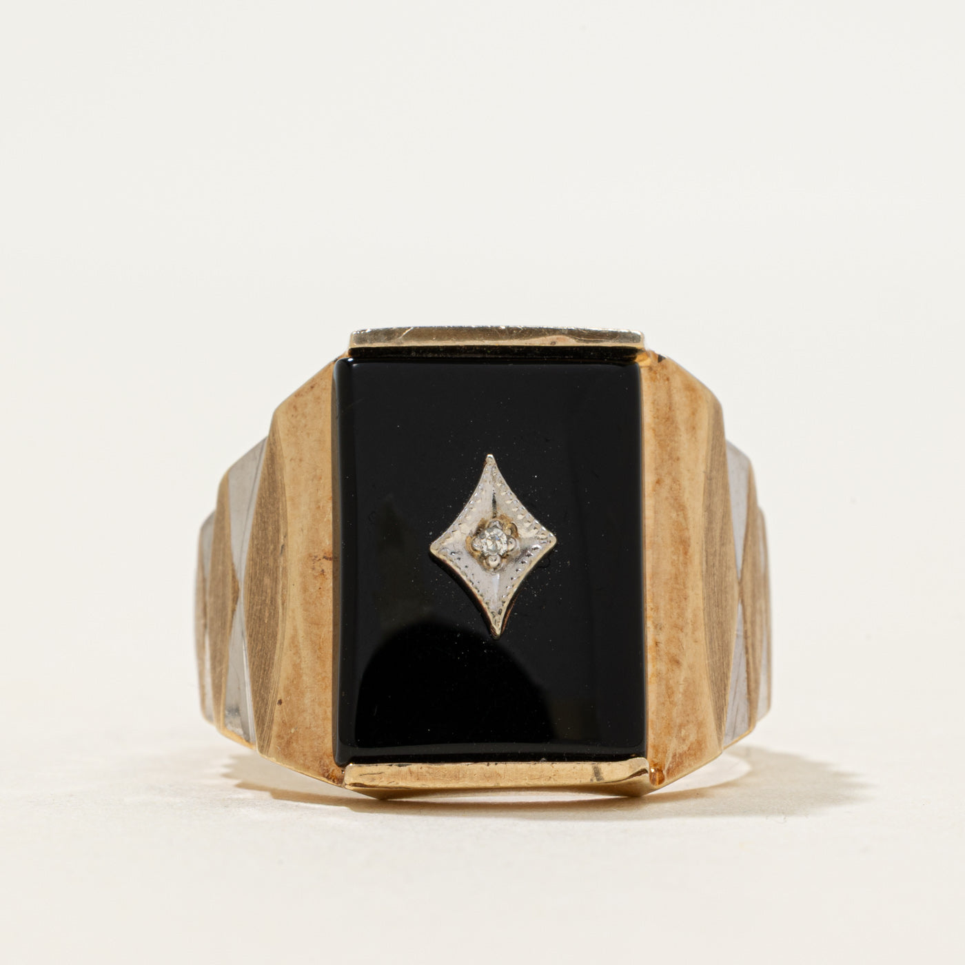 10k Rectangular Onyx & Diamond Grooved Ring | 2.56ct | SZ 9.75