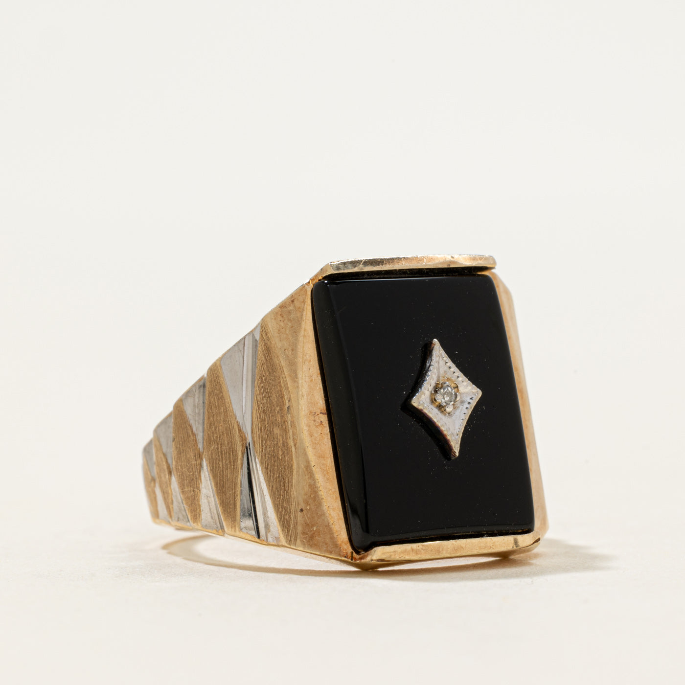10k Rectangular Onyx & Diamond Grooved Ring | 2.56ct | SZ 9.75