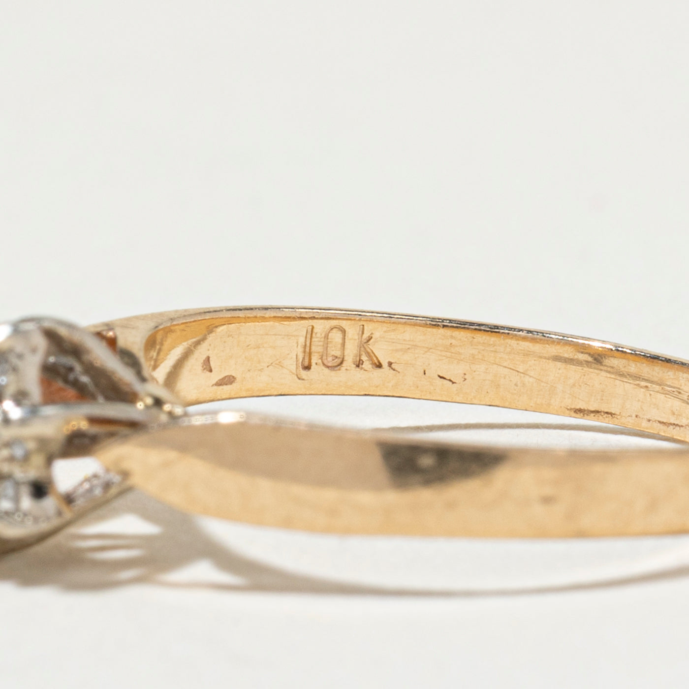 Bague conique inversée en forme de pétale, saphir et diamant | Taille 4,75