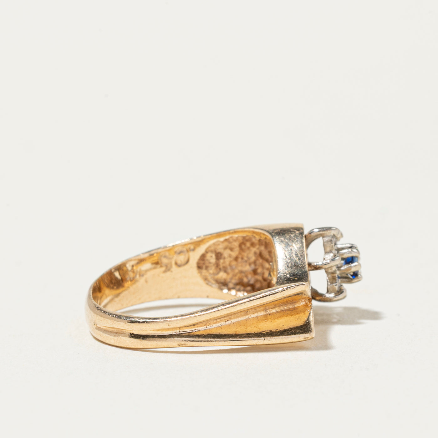 Bague ajourée en forme de pétale, saphir et diamants | Taille 5,5