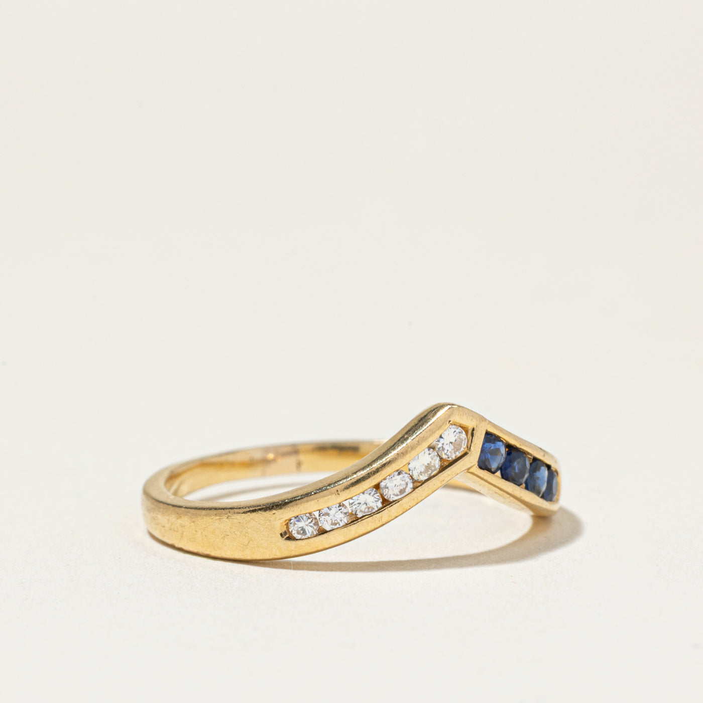 18k Channel Set Diamond & Sapphire Chevron Ring | SZ 7.75