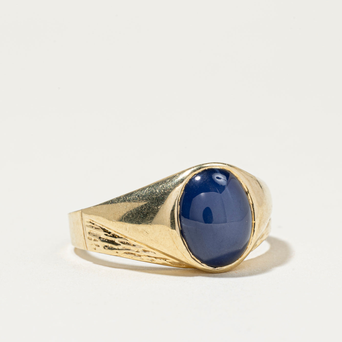 18k Bezel Set Synthetic Star Sapphire Ring | SZ 8.75