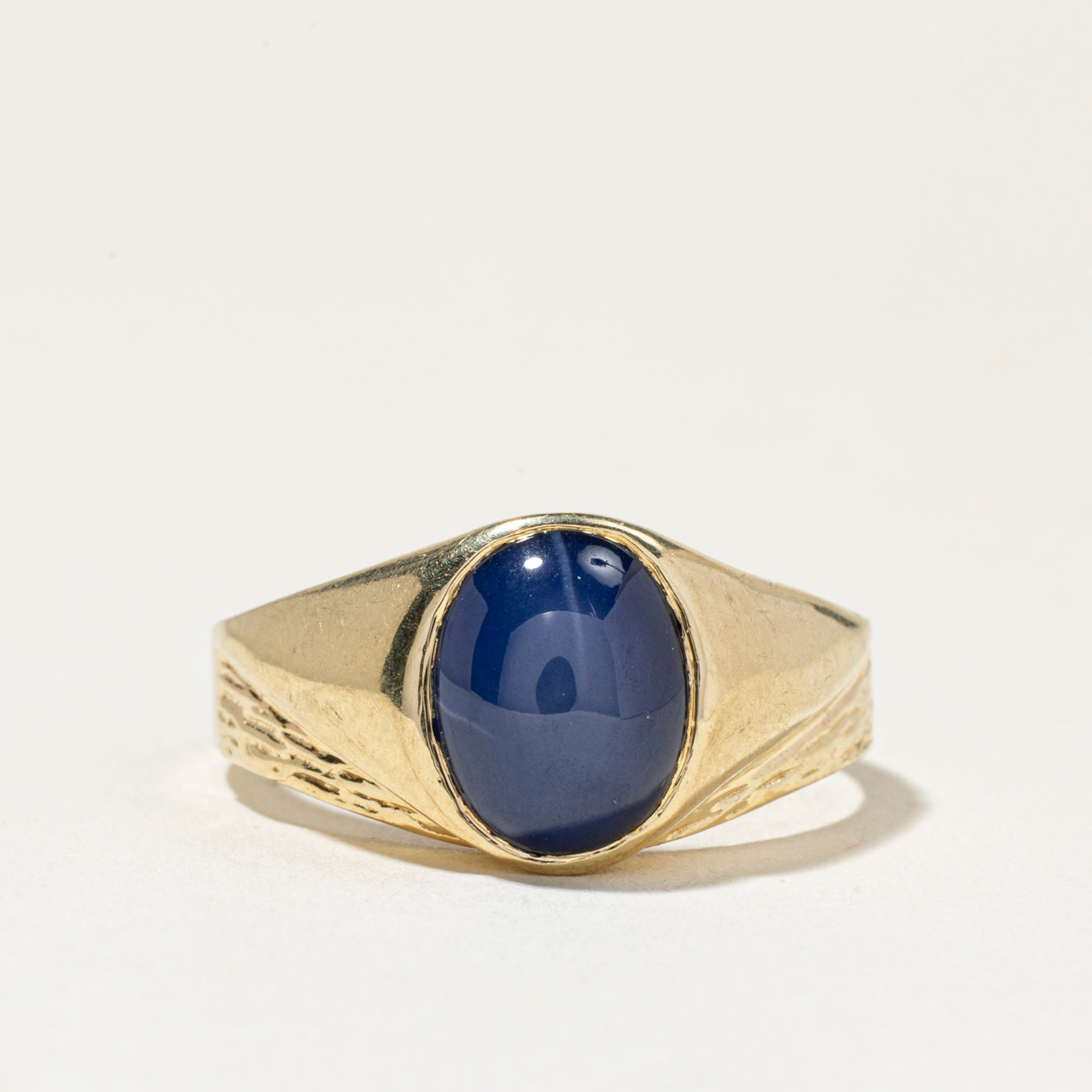 18k Bezel Set Synthetic Star Sapphire Ring | SZ 8.75