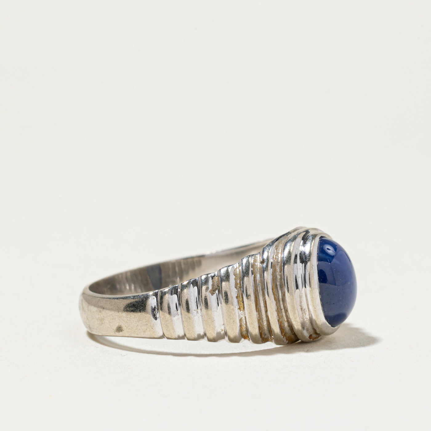 Synthetic Star Sapphire Grooved Ring | SZ 8.5