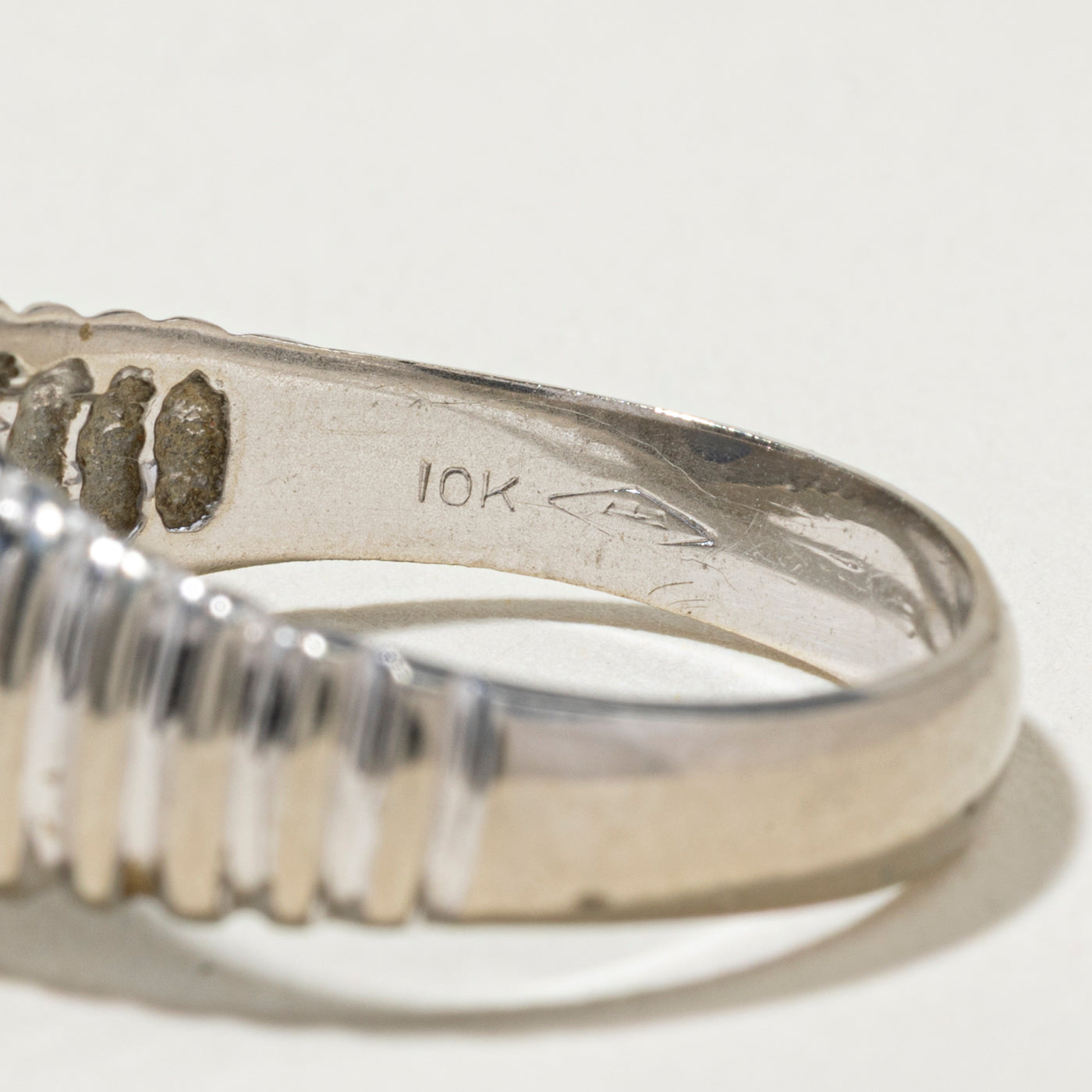 Synthetic Star Sapphire Grooved Ring | SZ 8.5