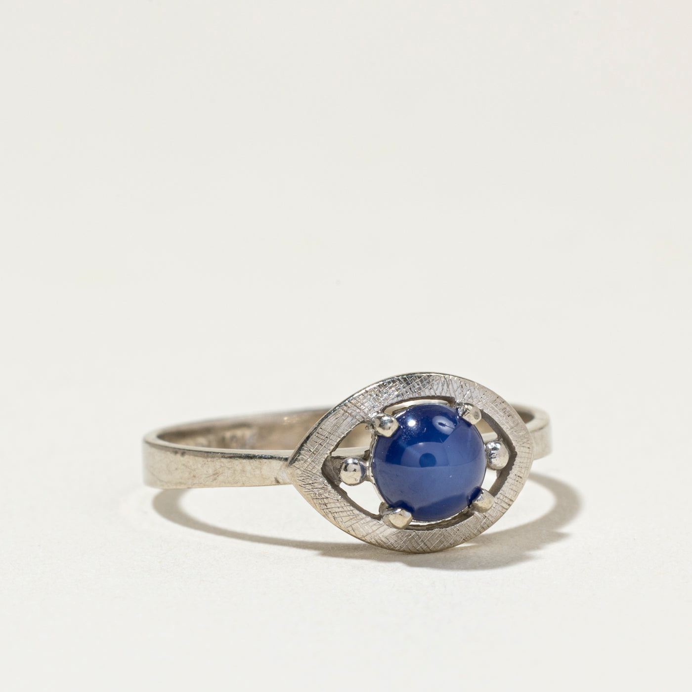 Bague œil protecteur en saphir étoilé synthétique | Taille 6