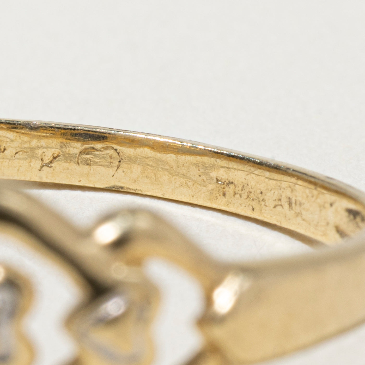 Oval Cut Sapphire & Diamond Heart Accented Ring | SZ 6