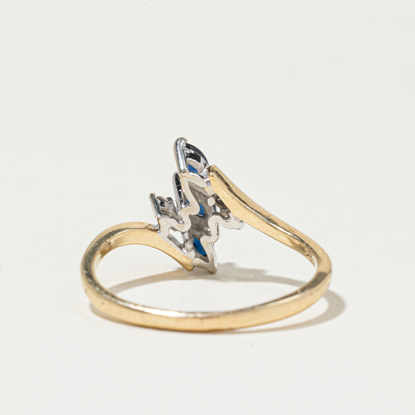 Bague trois pierres saphir taille marquise et diamants | Taille 6,75