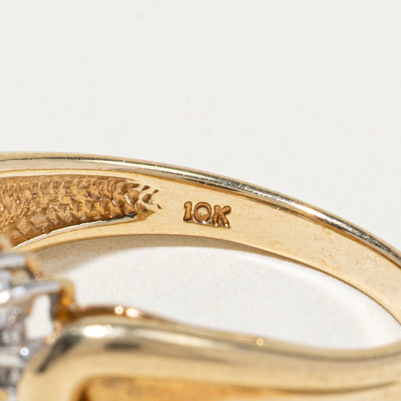 Oval Cut Sapphire & Diamond Petal Halo Ring | SZ 6