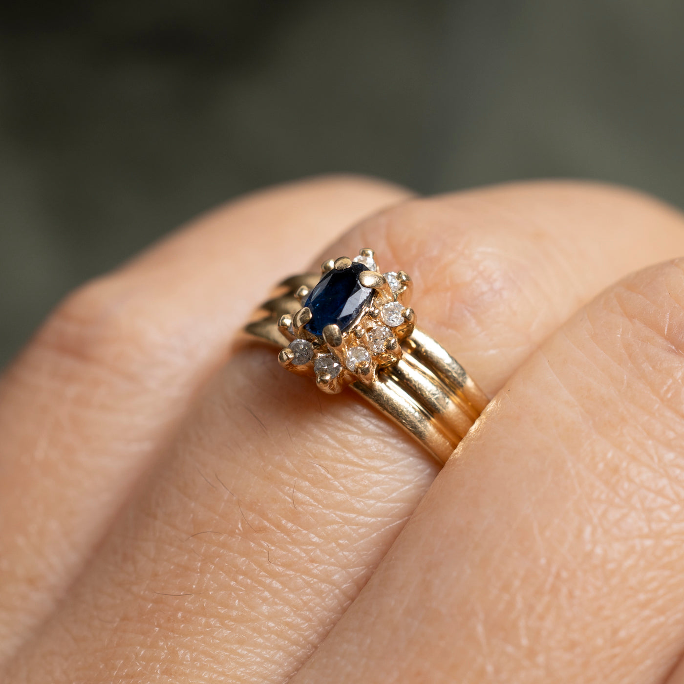 Sapphire & Diamond Petal Grooved Ring | SZ 7.25