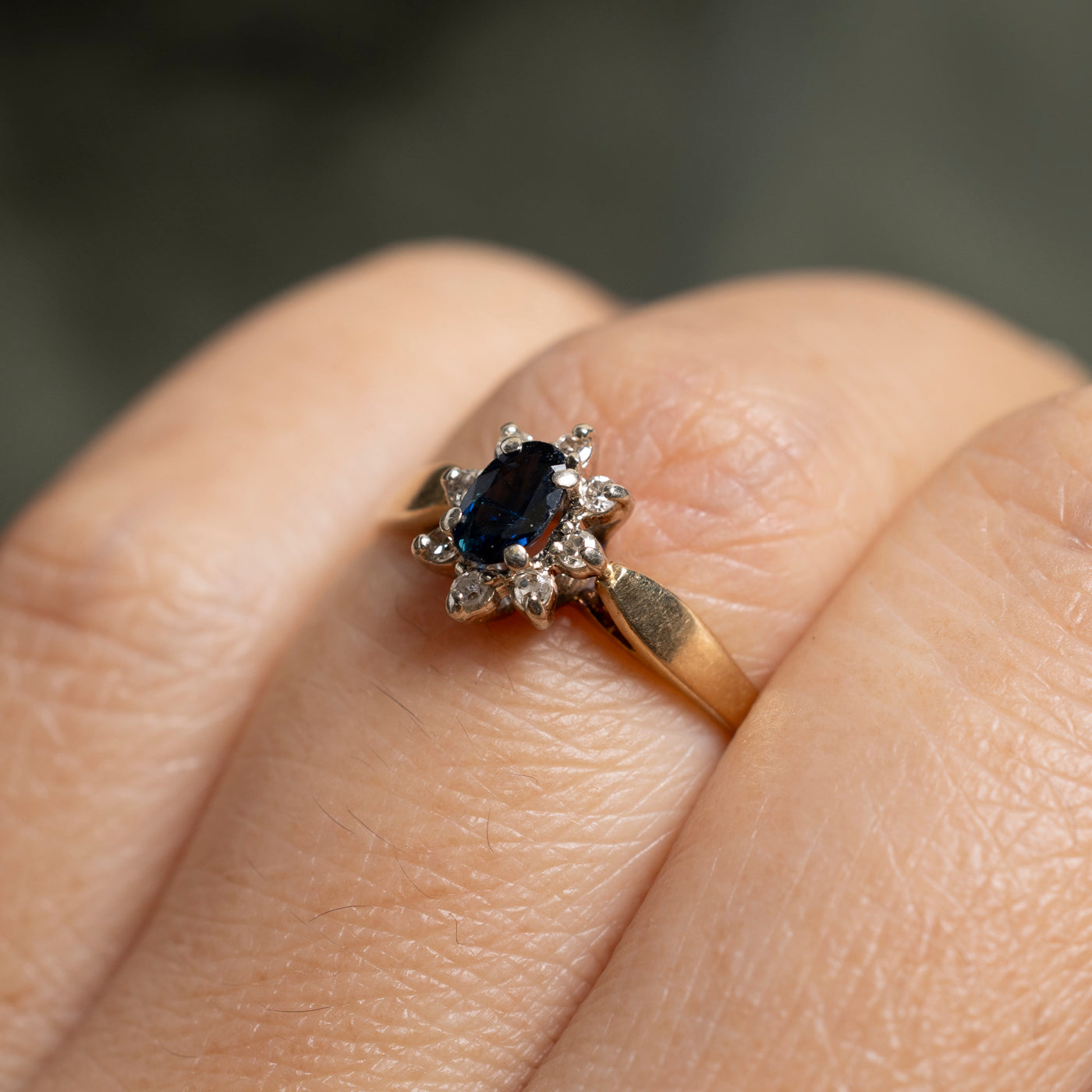 Oval Cut Sapphire & Diamond Petal Halo Ring | SZ 6