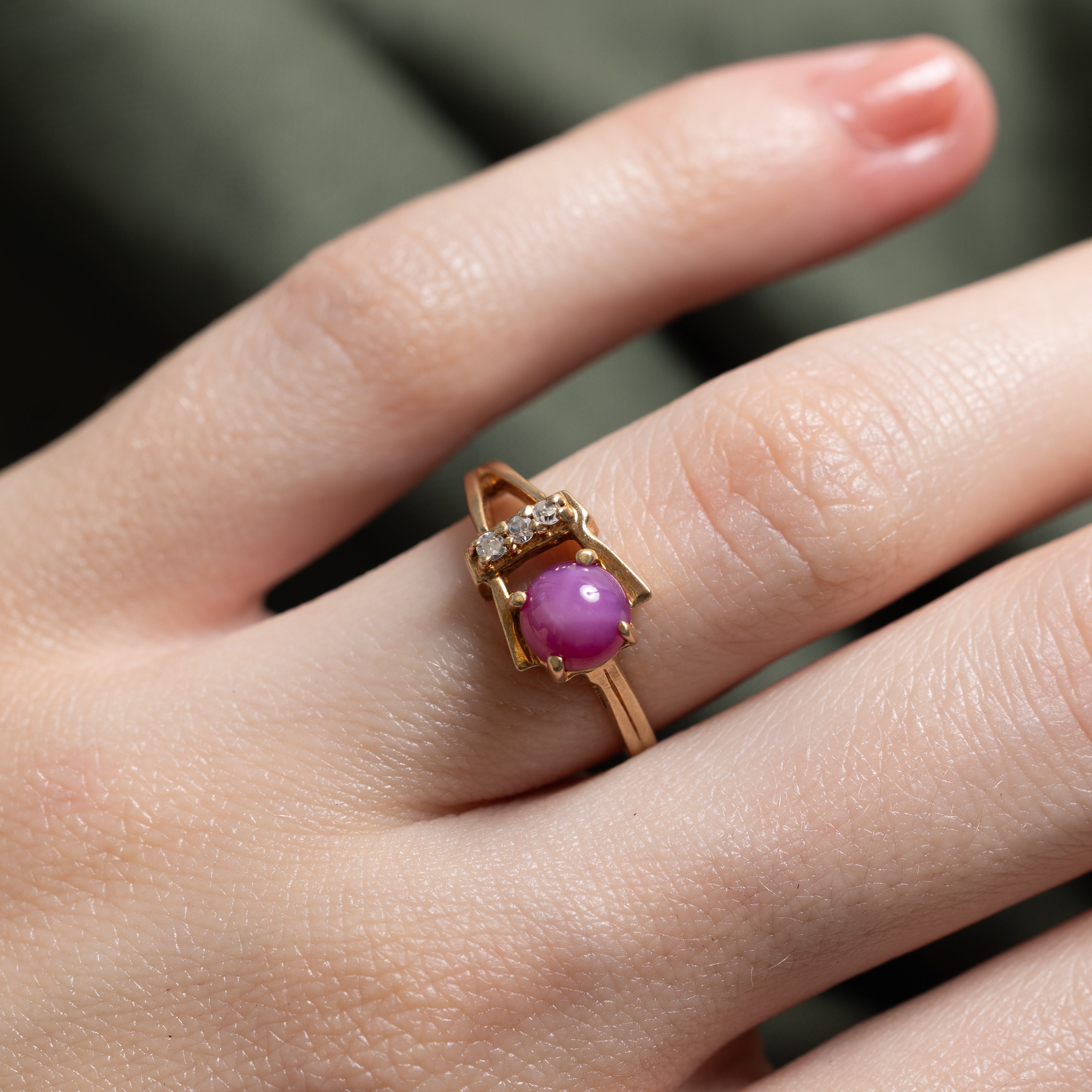 Cabochon Synthetic Star Ruby & Diamond Geometric Ring | SZ 5.5