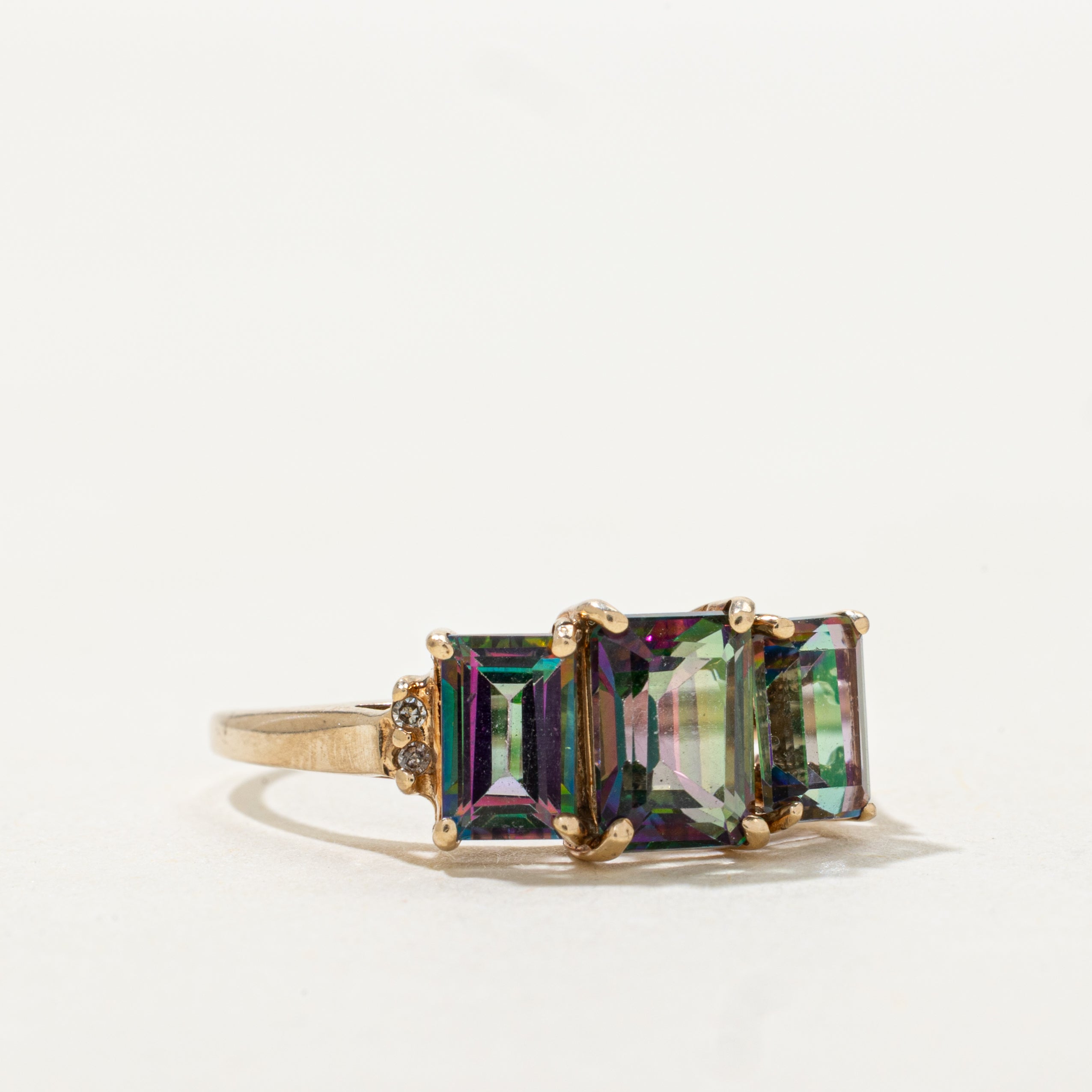 Bague trois pierres en topaze mystique et diamants | Taille 7
