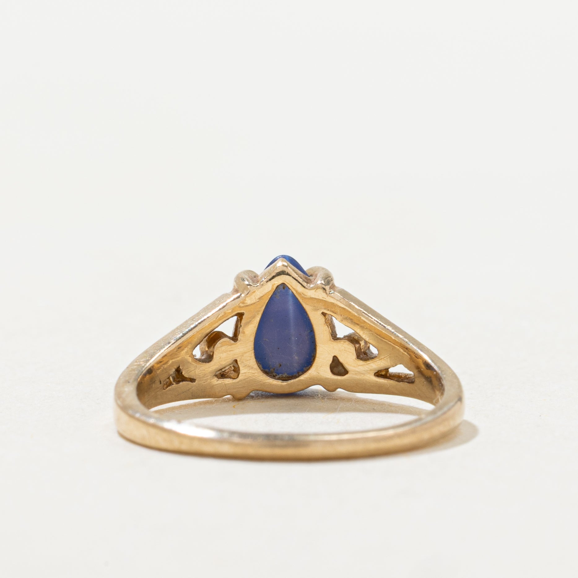 Cabochon Synthetic Star Sapphire Scrollwork Ring | SZ 1