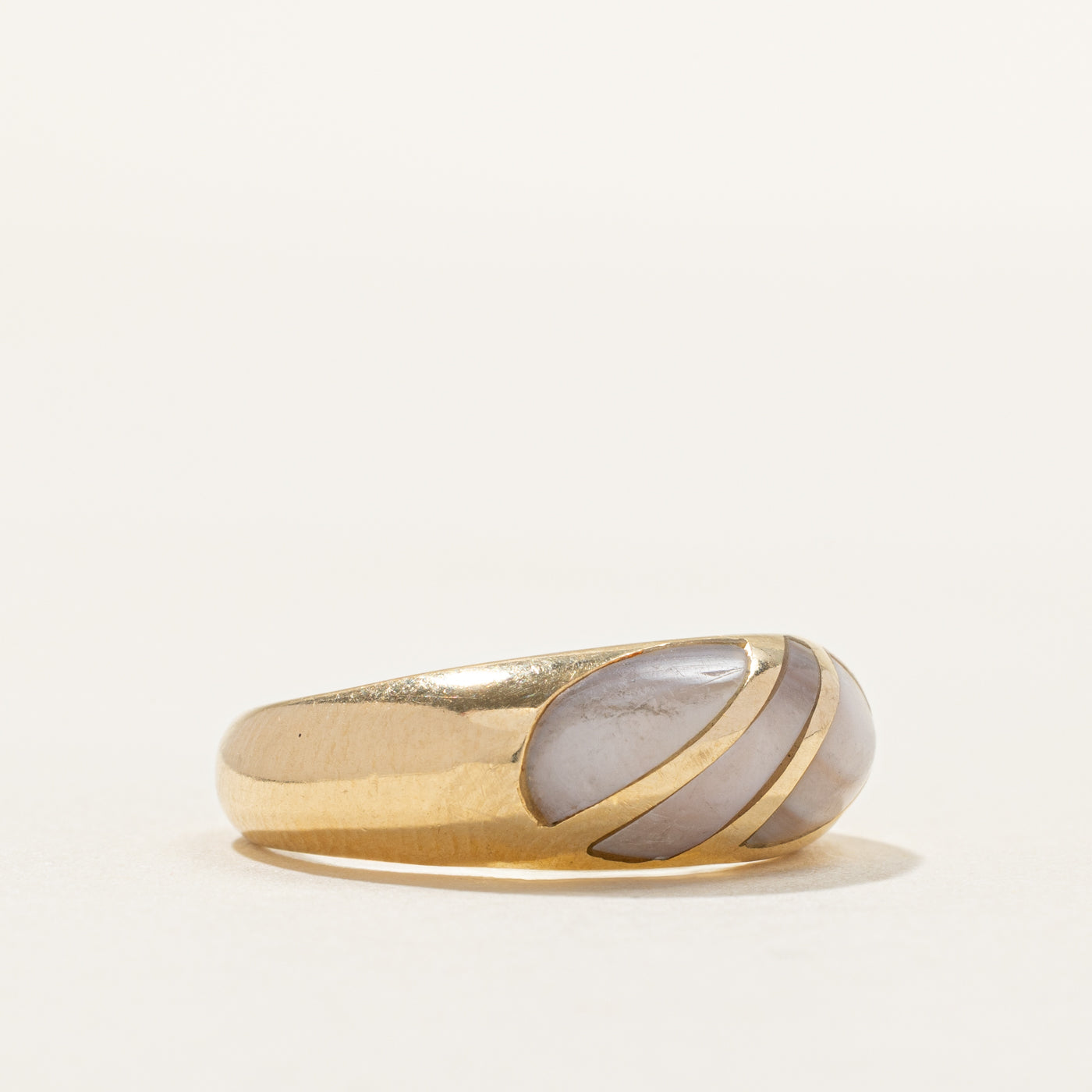 Mother of Pearl Dome Ring | SZ 6.25