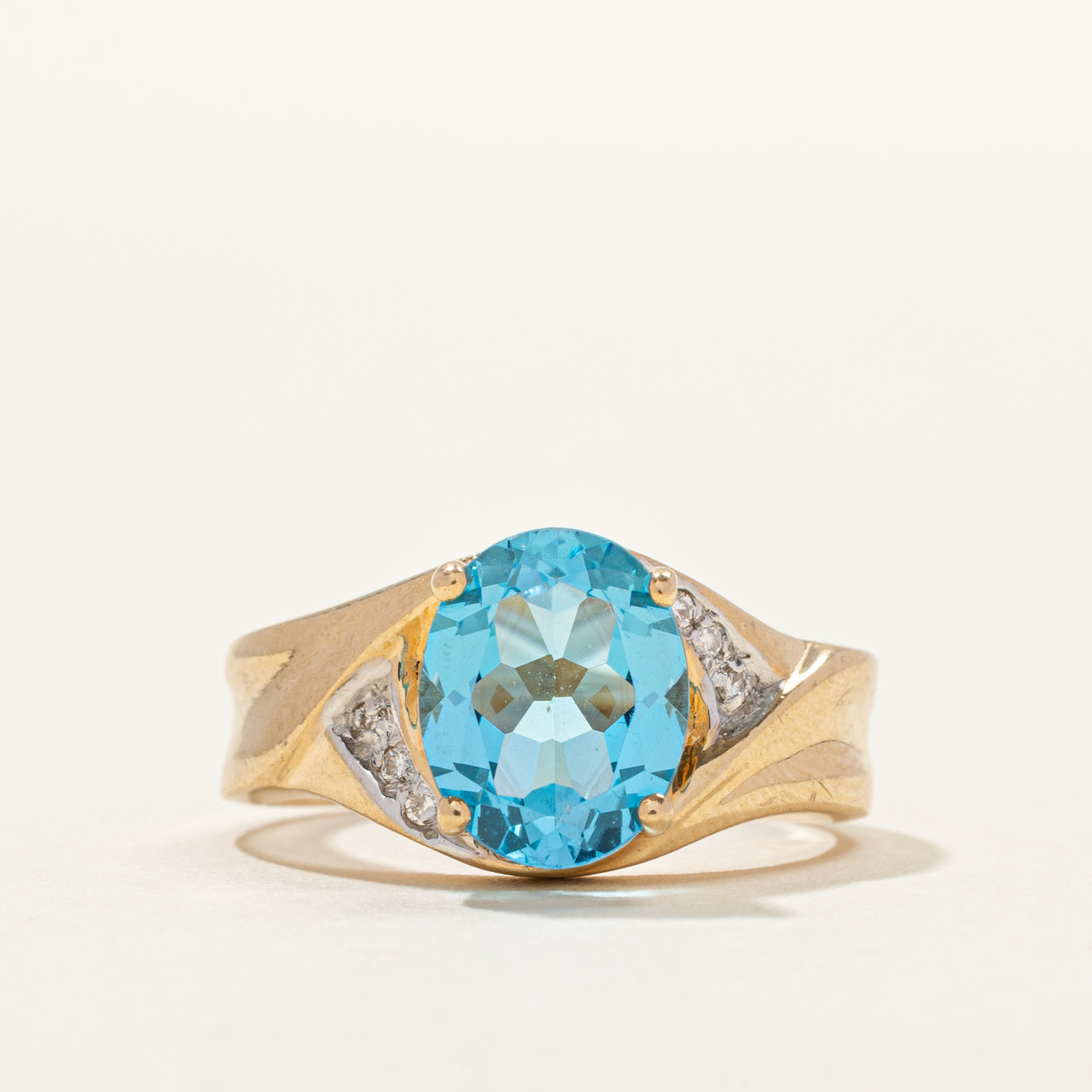 Oval Cut Topaz & Diamond Grooved Ring | 2.31ct, 0.03ct | SZ 7
