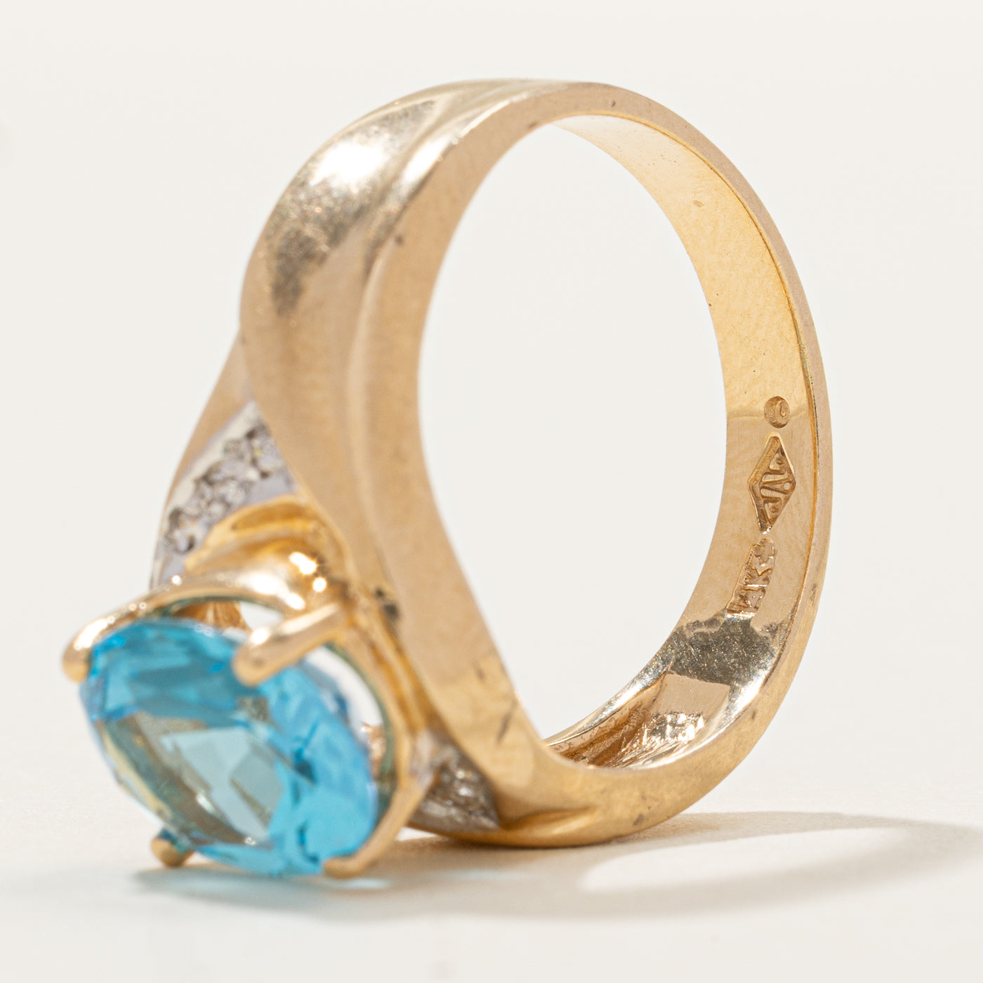 Oval Cut Topaz & Diamond Grooved Ring | 2.31ct, 0.03ct | SZ 7