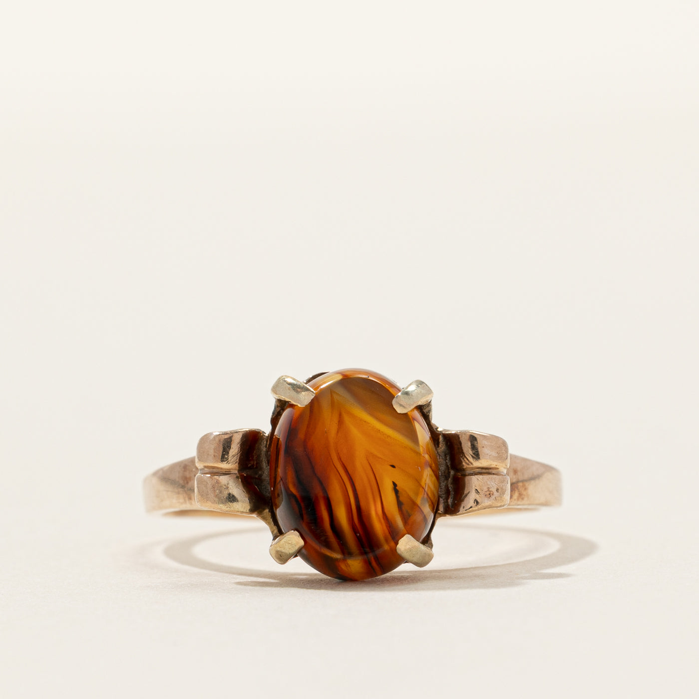 Yellow Gold Oval Agate Ring | SZ 7.5