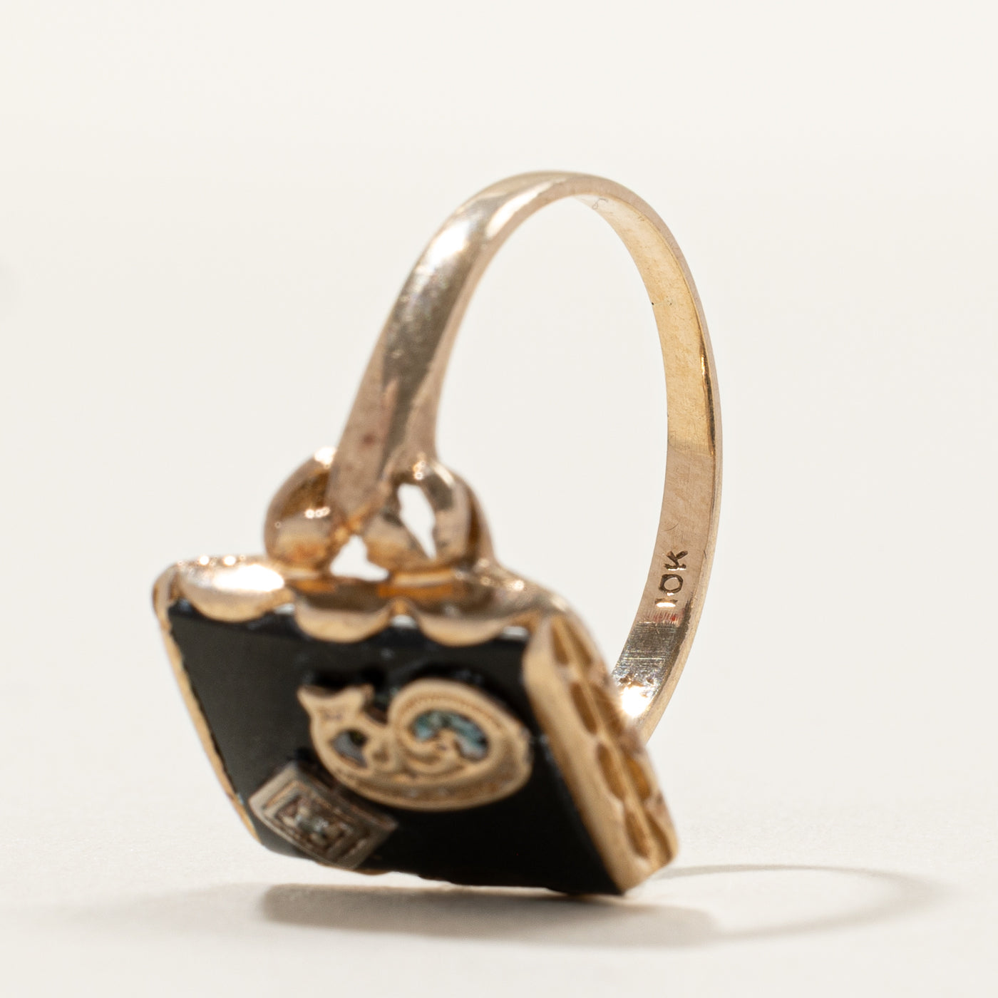 Onyx & Diamond "C" Scalloped Initial Signet Ring | 0.003ct | SZ 6.25