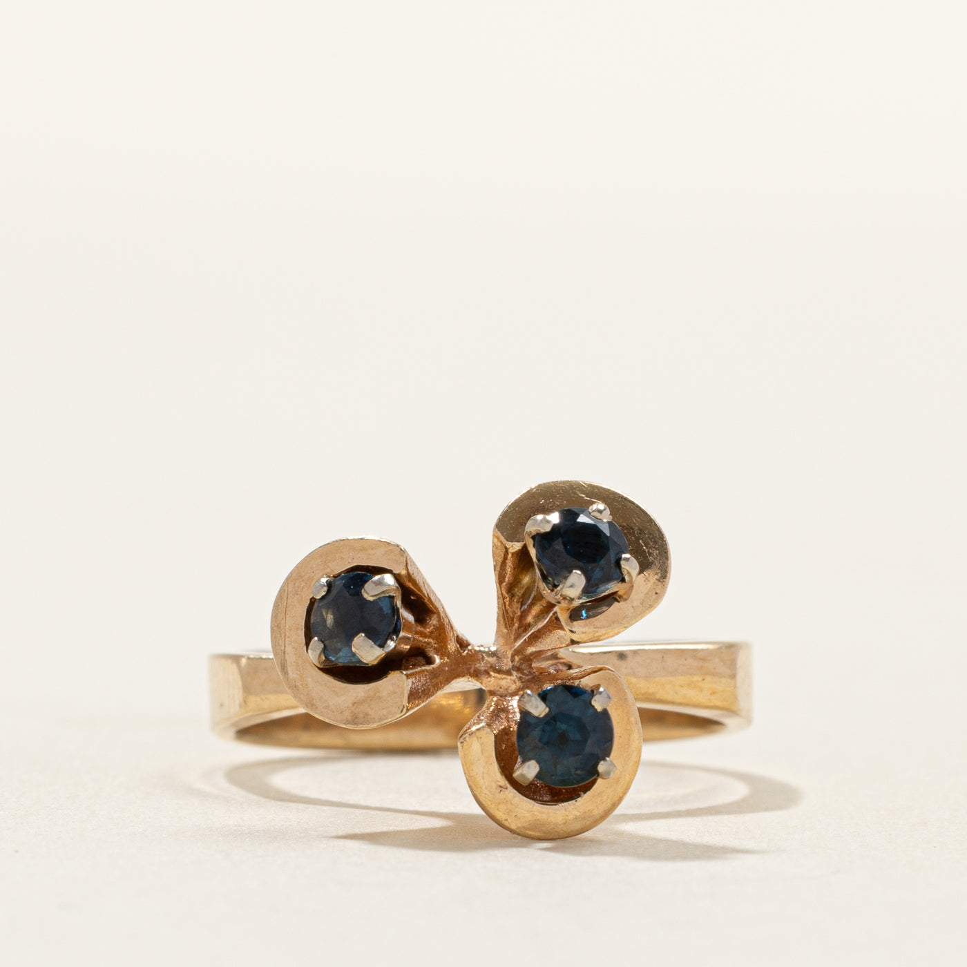 Three Stone Sapphire Cone Abstract Ring | SZ 6