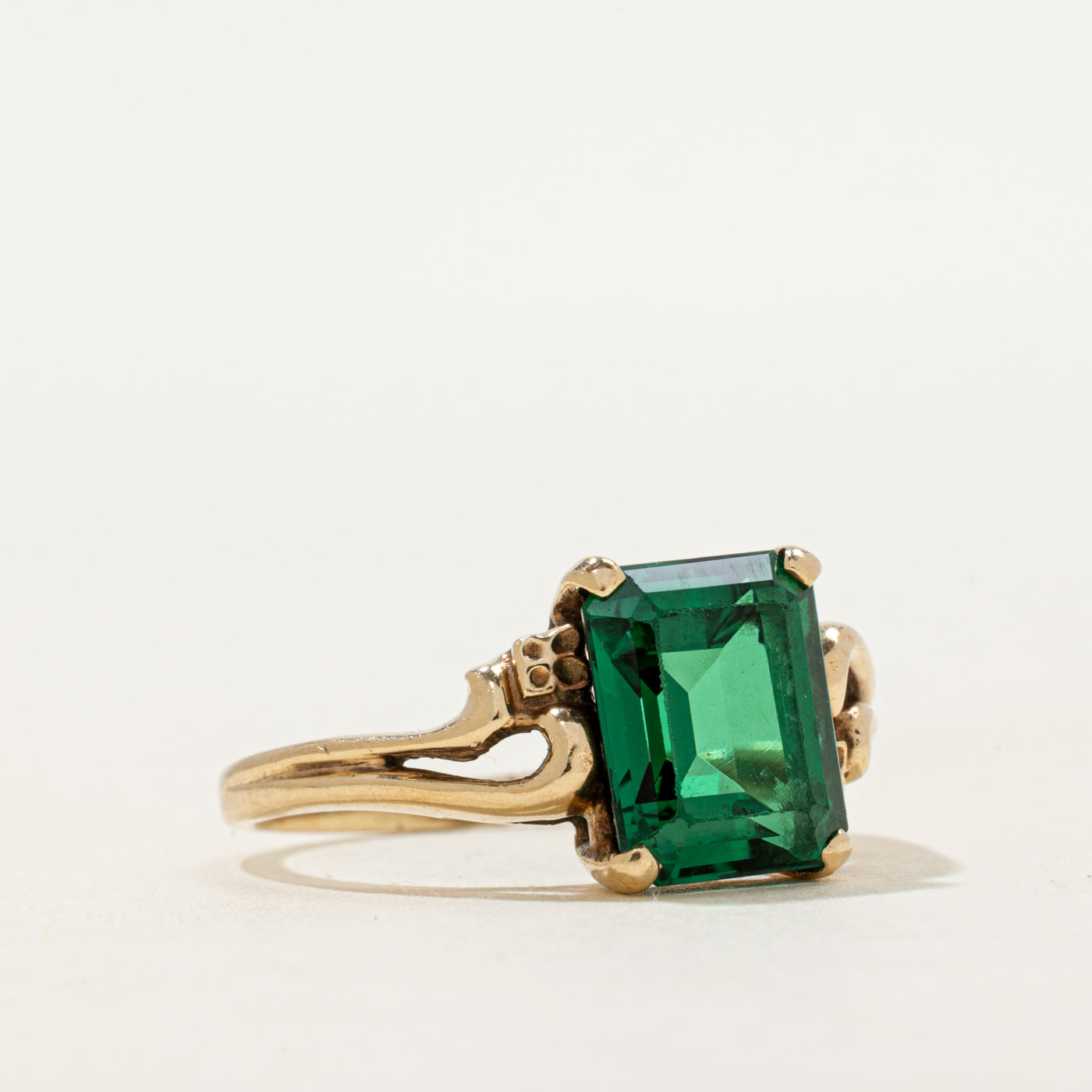 Basket Set Synthetic Spinel Cocktail Ring | SZ 7.5