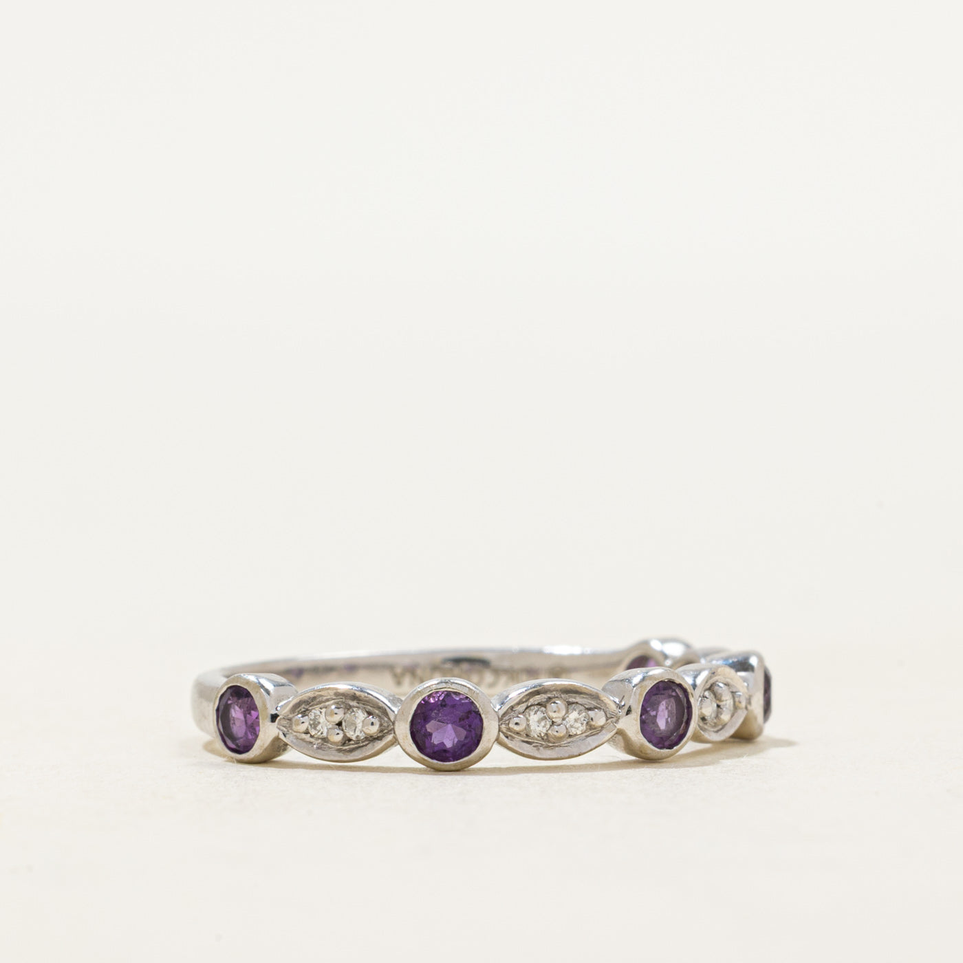 Alliance demi-éternité en diamants et améthystes | Taille 6,5