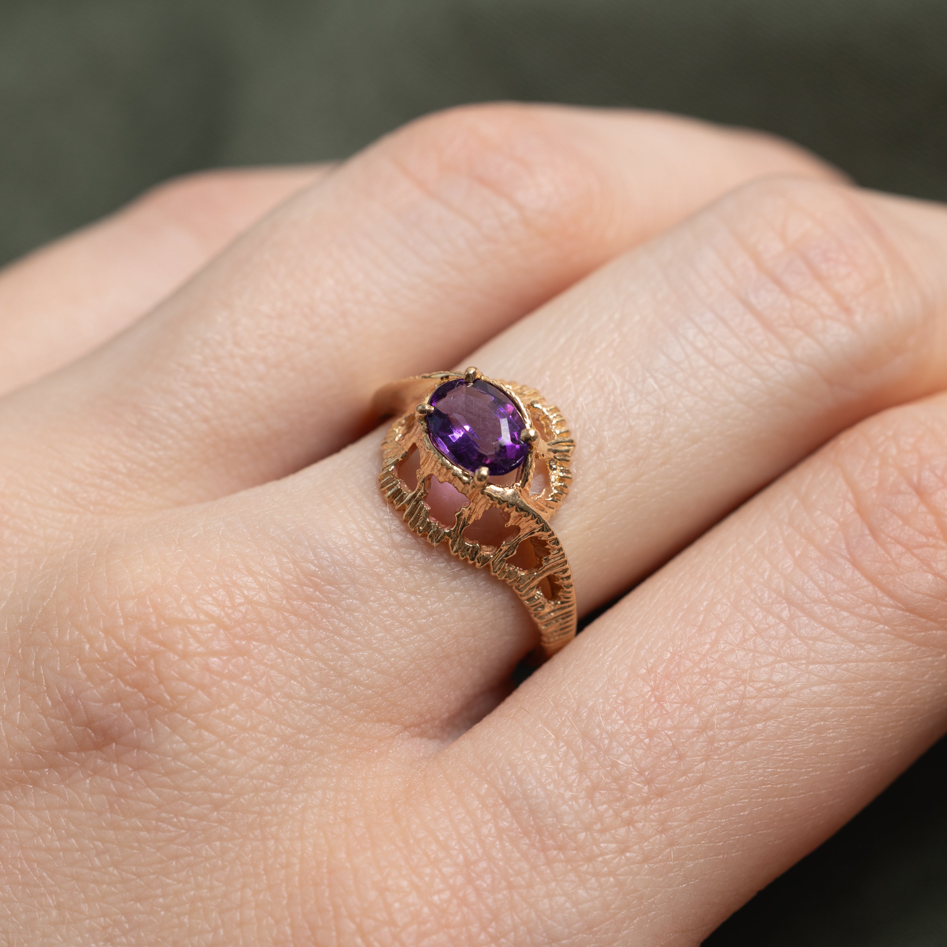 East West Amethyst Textured Openwork Ring | SZ 6.5