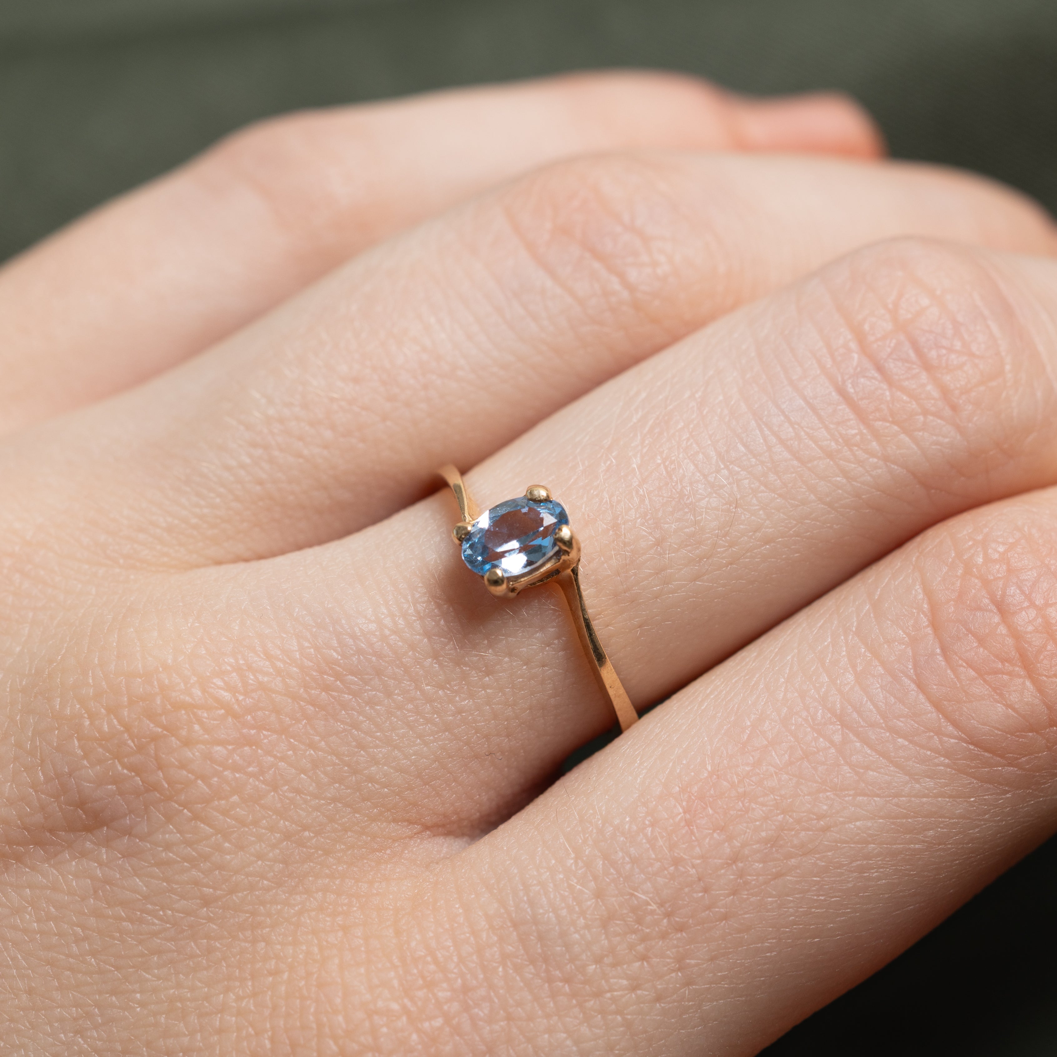 Basket Set Synthetic Spinel Bypass Ring | SZ 6