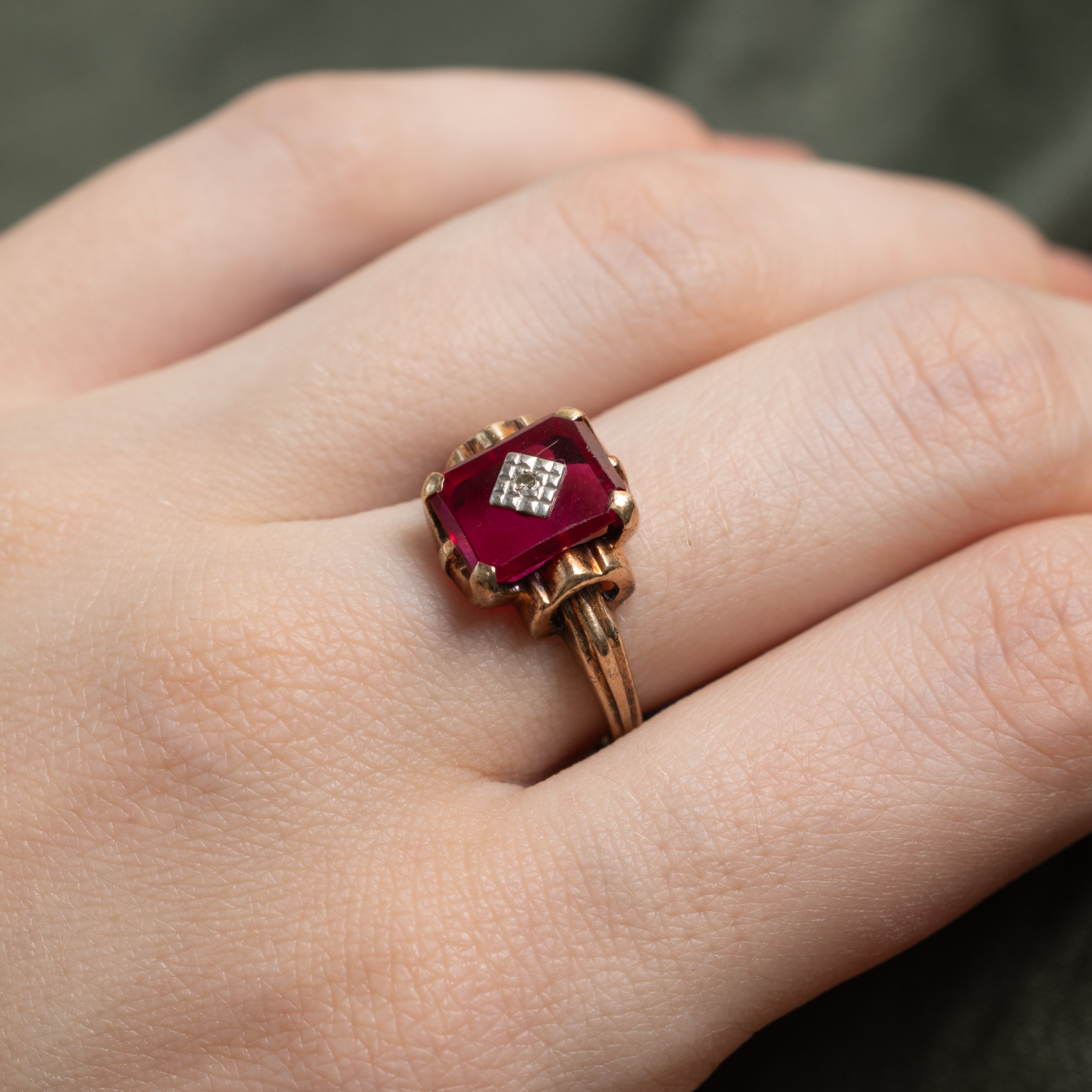 Synthetic Ruby & Diamond Grooved Ring | SZ 7.25