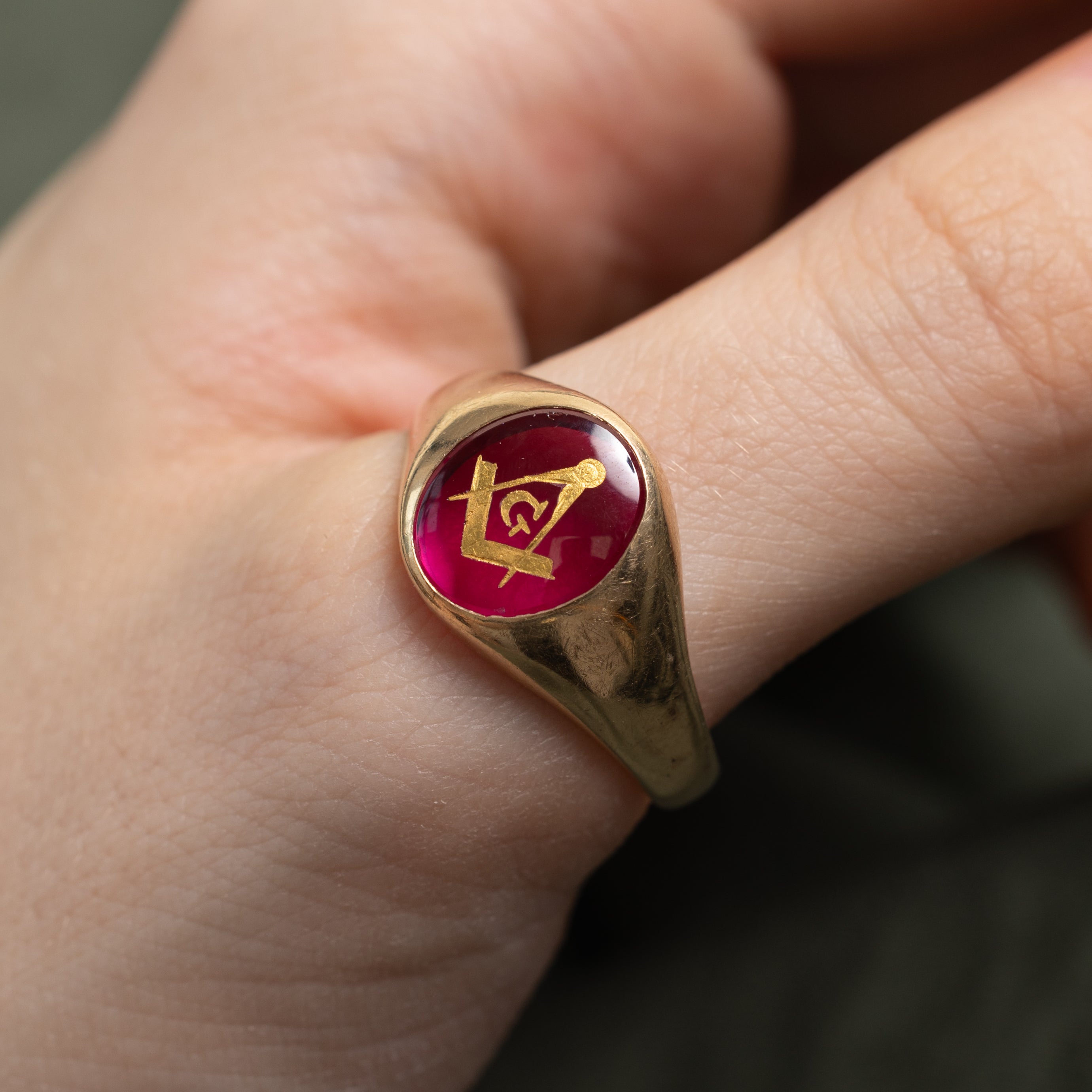 Cabochon Synthetic Ruby Free Masons Ring | SZ 11.75