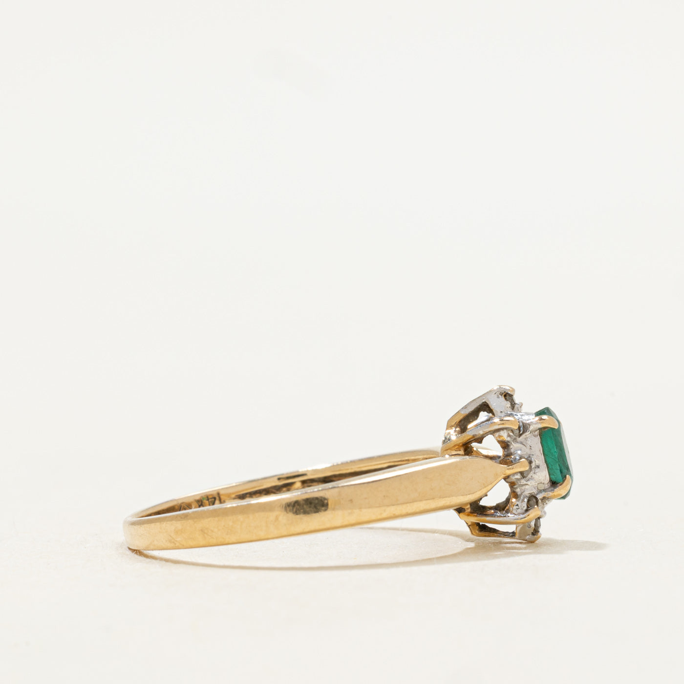Oval Cut Emerald & Diamond Petal Ring | SZ 6