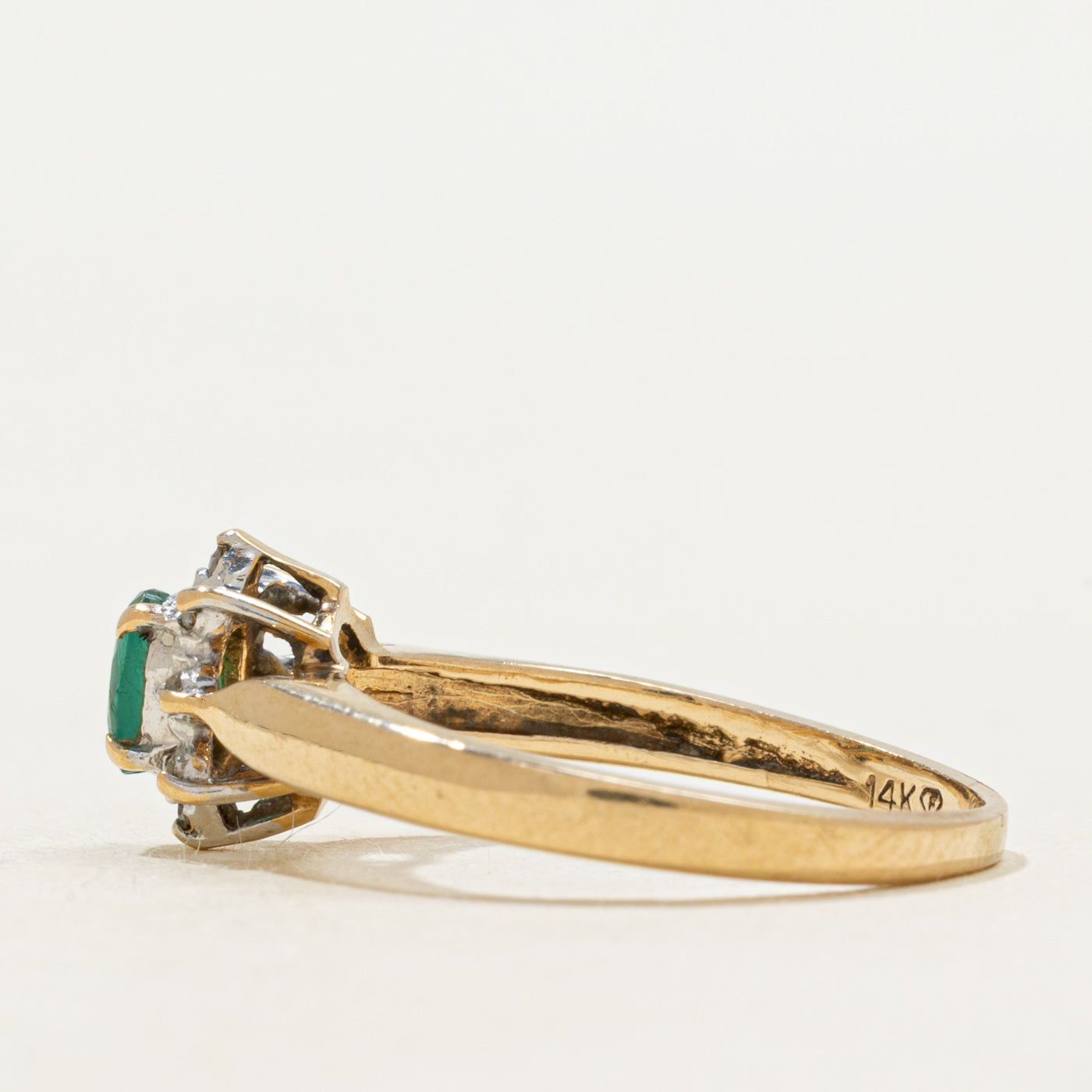 Oval Cut Emerald & Diamond Petal Ring | SZ 6