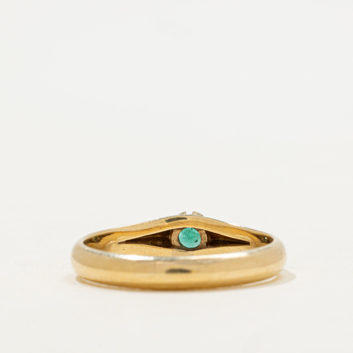 Solitaire Emerald Grooved Ring | 0.22ct | SZ 9.25