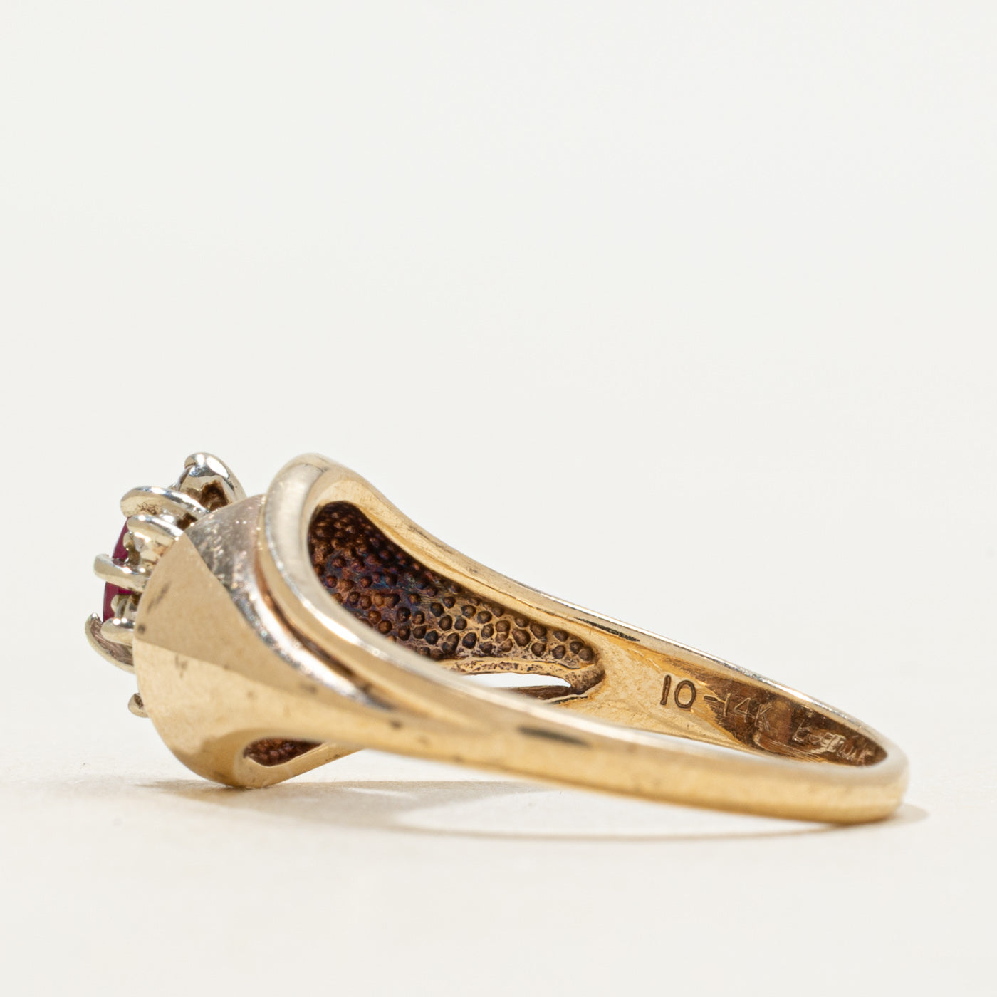 Oval Cut Ruby & Diamond Petal Ring | SZ 8.5