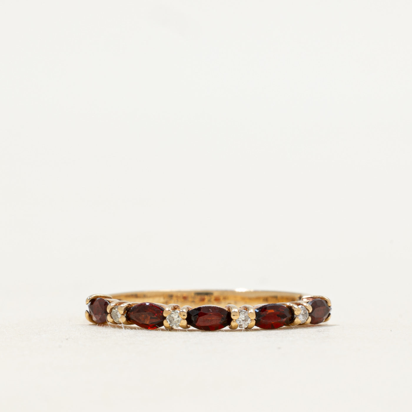 Bague cinq pierres grenat et diamants | 2,00 mm | Taille 6,25
