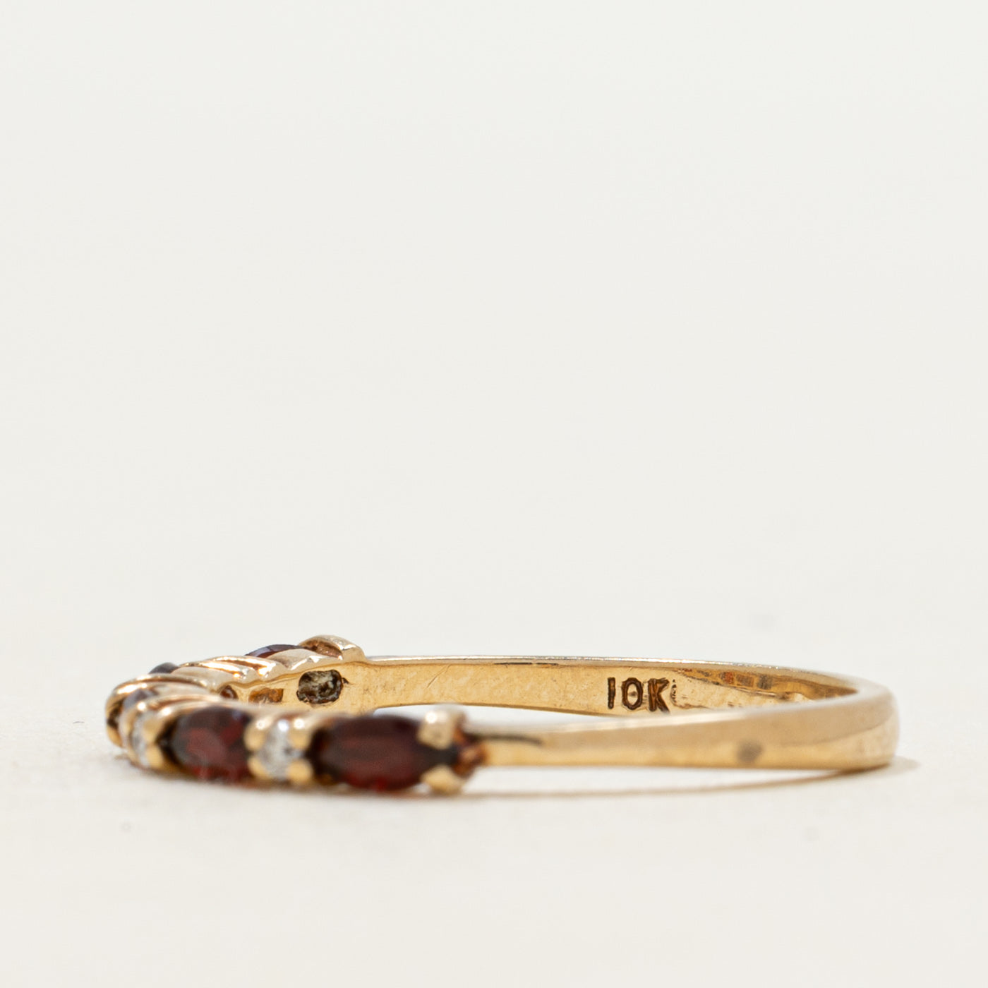 Bague cinq pierres grenat et diamants | 2,00 mm | Taille 6,25