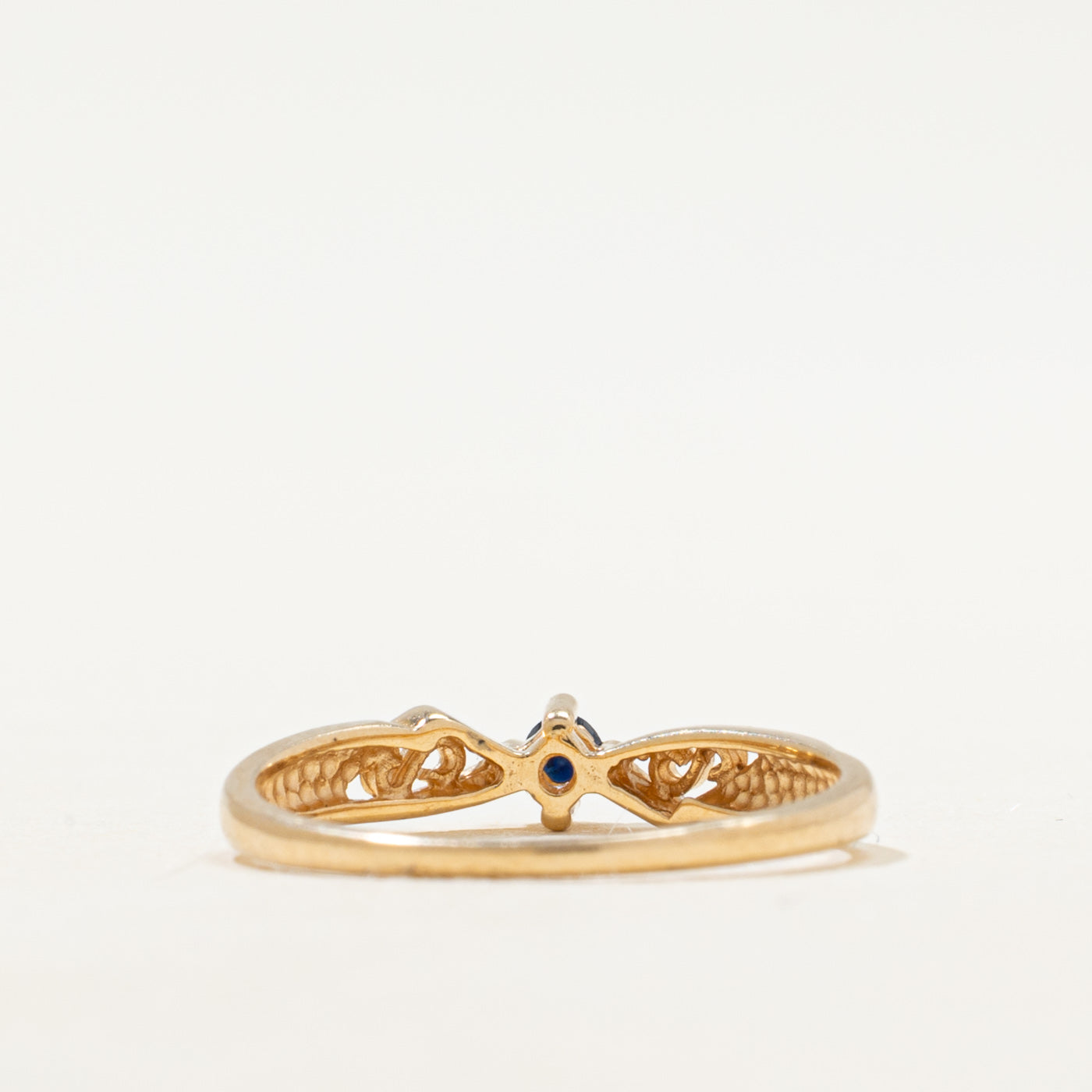 Sapphire Scrollwork Petite Ring | SZ 6.25