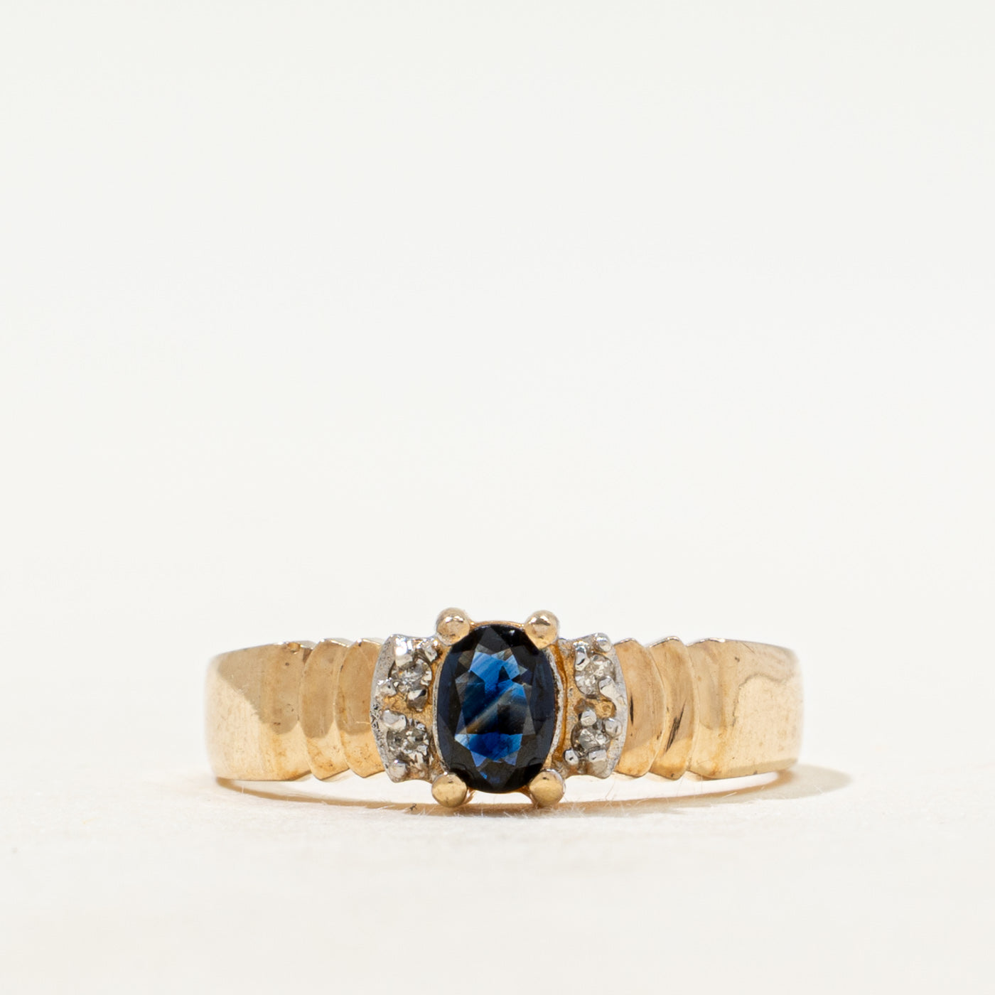 Oval Cut Sapphire & Diamond Grooved Ring | SZ 6