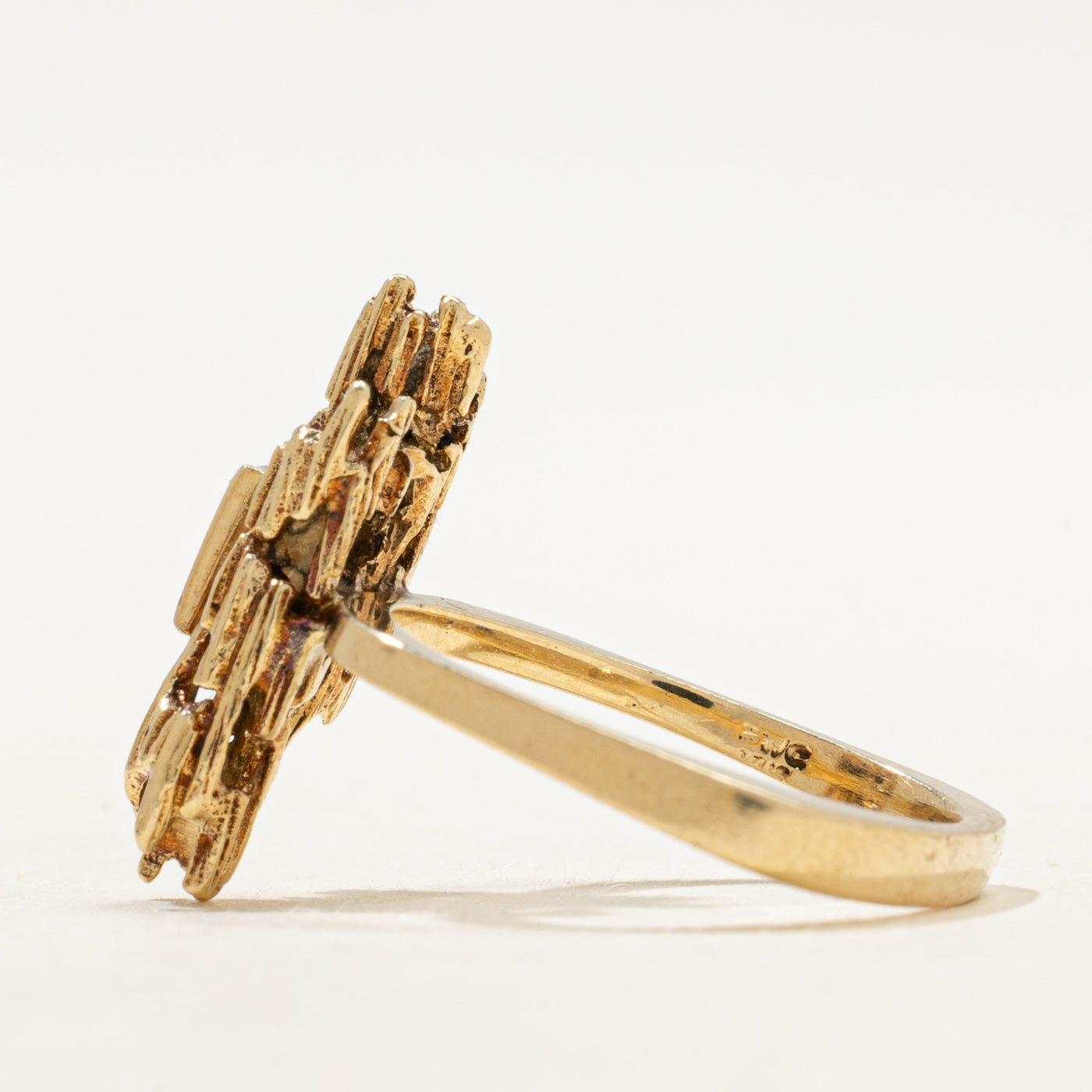 Bezel Set Synthetic Sapphire Textured Cocktail Ring | SZ 7.5