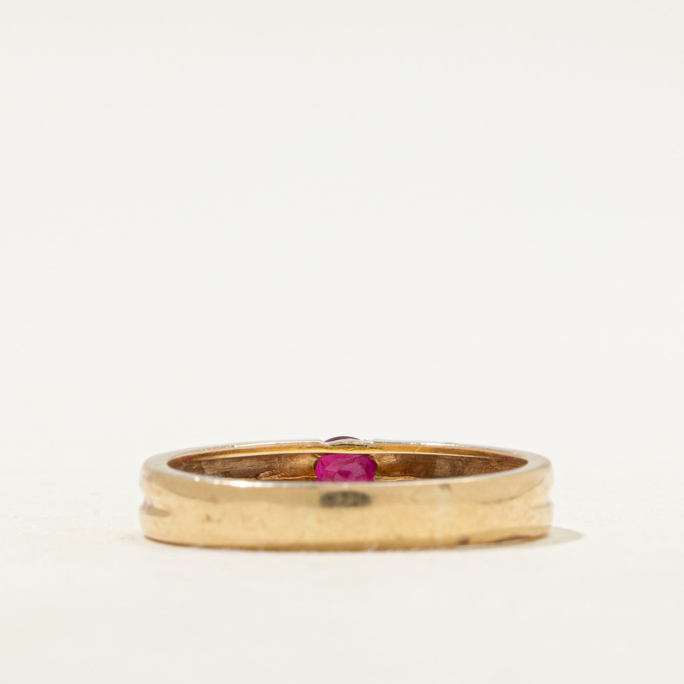 Glass Filled Ruby Grooved Band | SZ 8.5